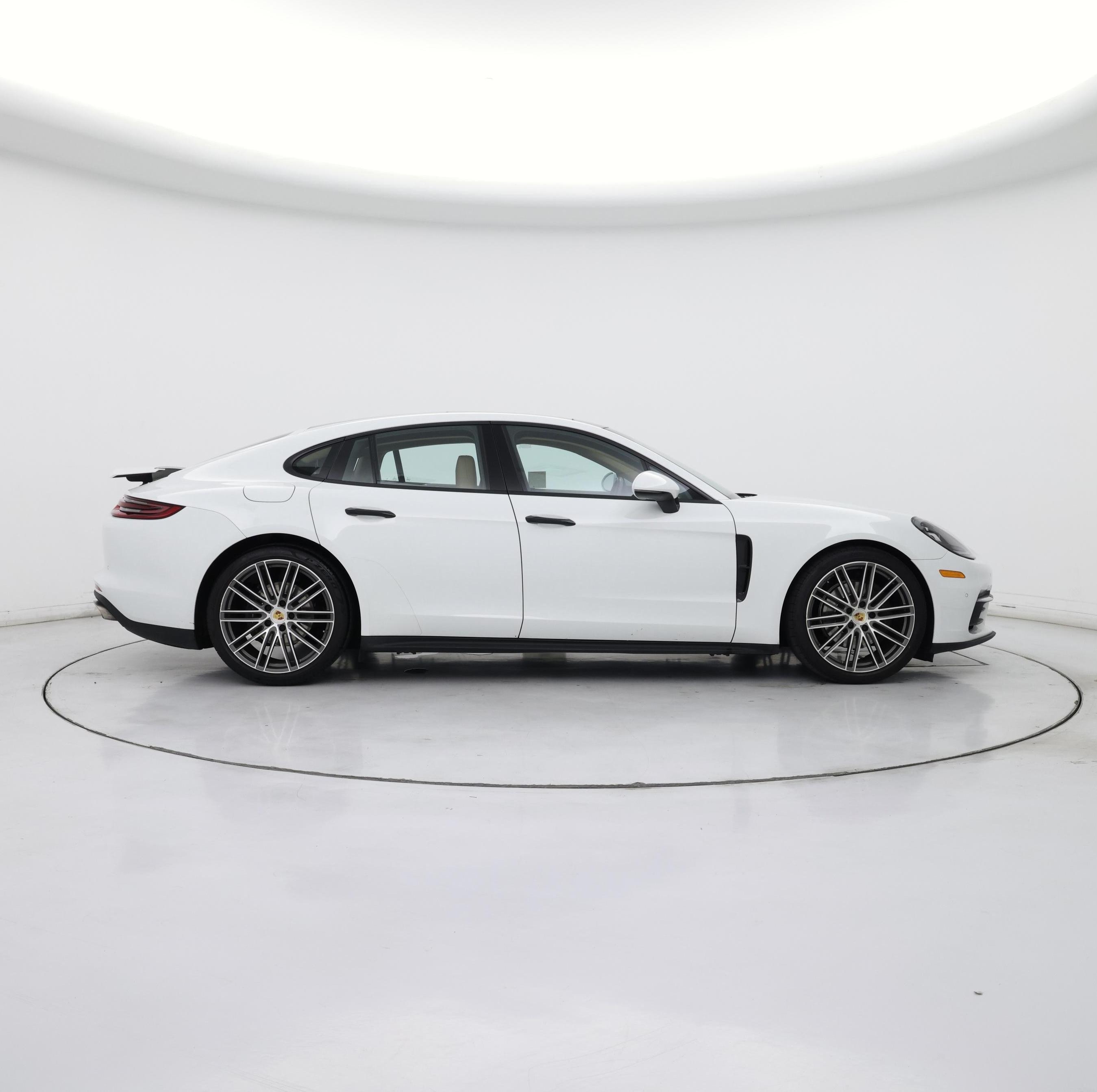 Thumbnail: 2020 Porsche Panamera - 7