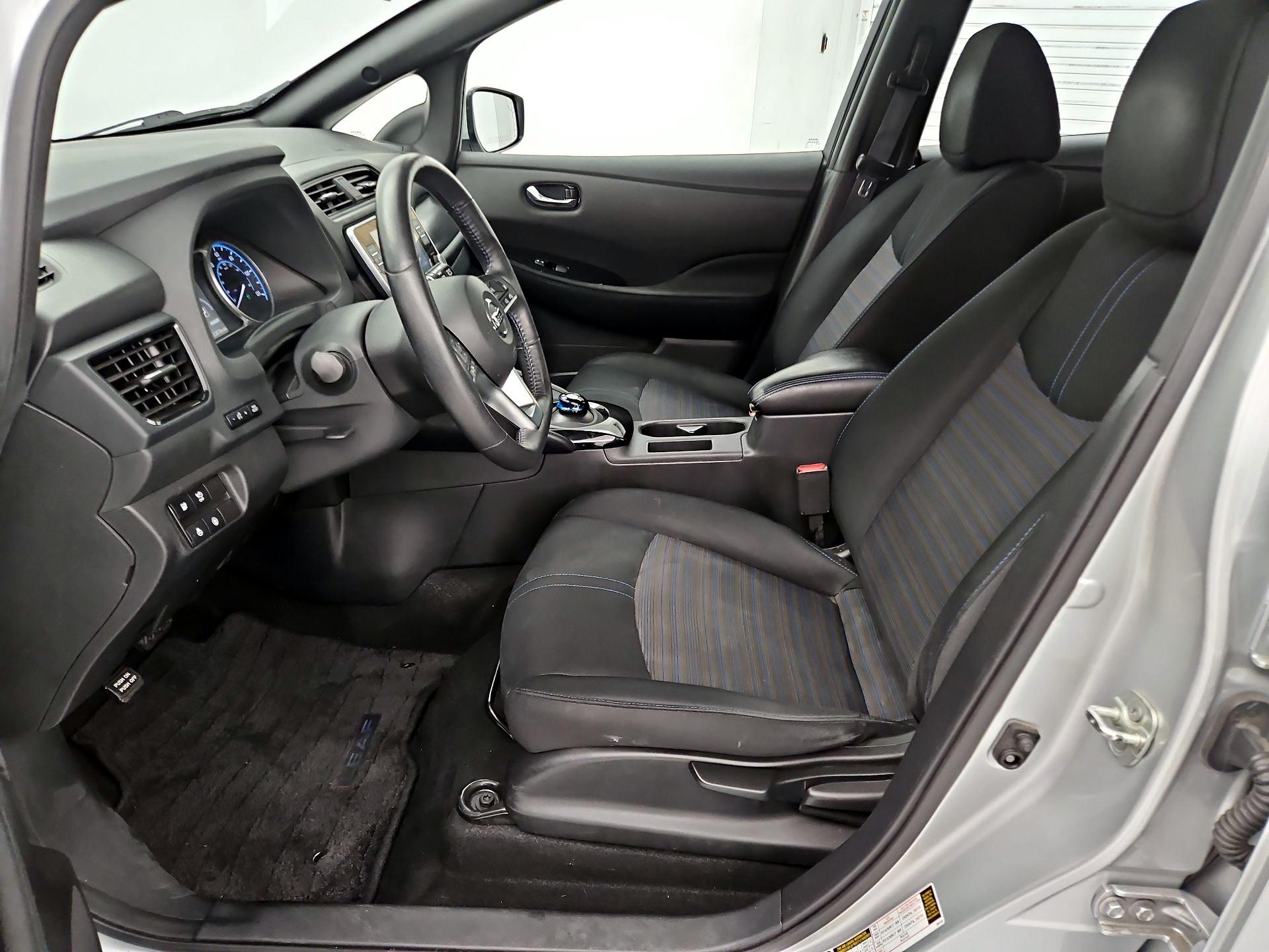 Thumbnail: 2021 Nissan Leaf - 11
