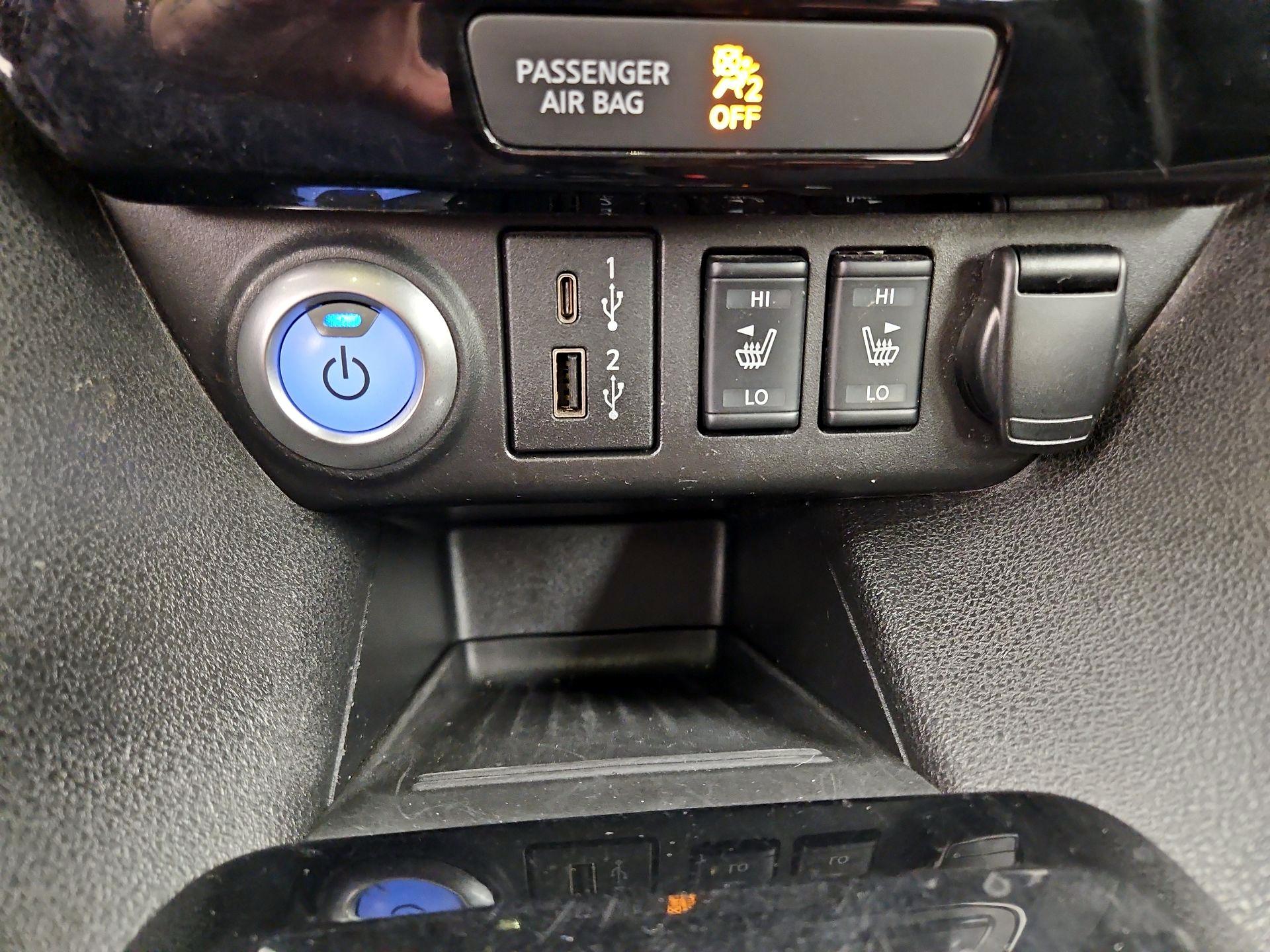 Thumbnail: 2021 Nissan Leaf - 18