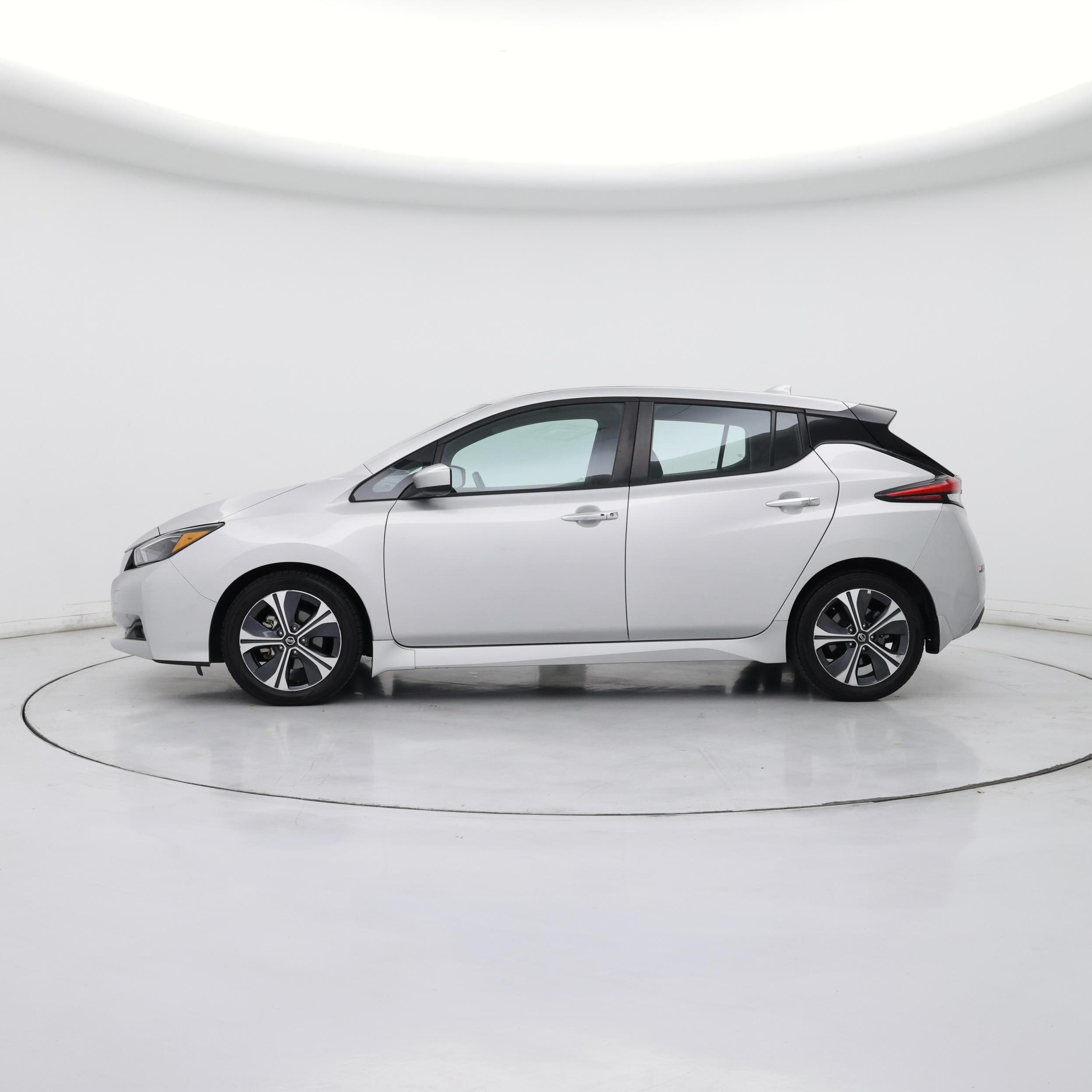 Thumbnail: 2021 Nissan Leaf - 3