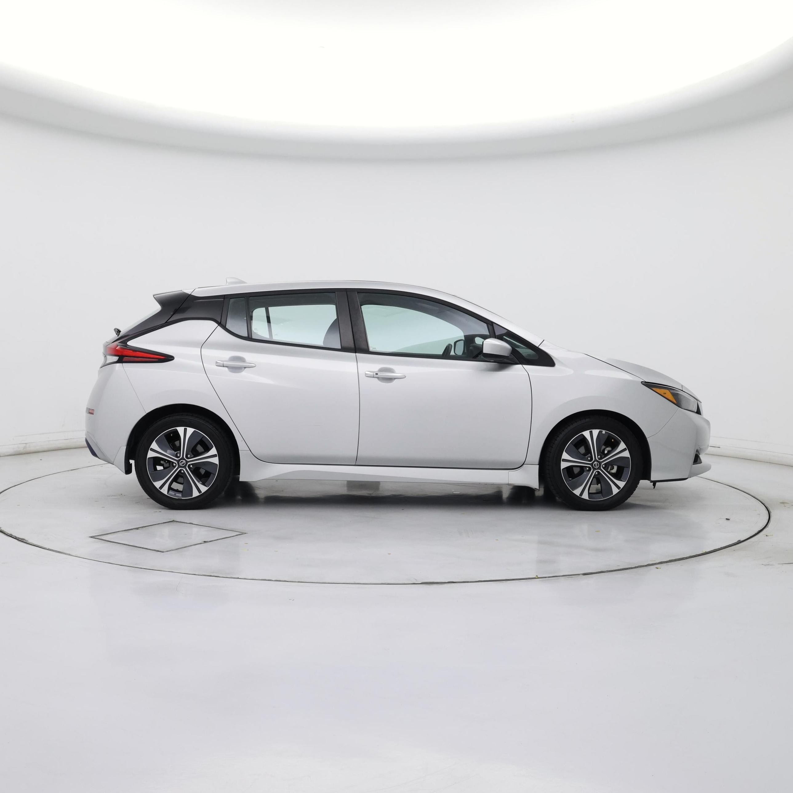 Thumbnail: 2021 Nissan Leaf - 7