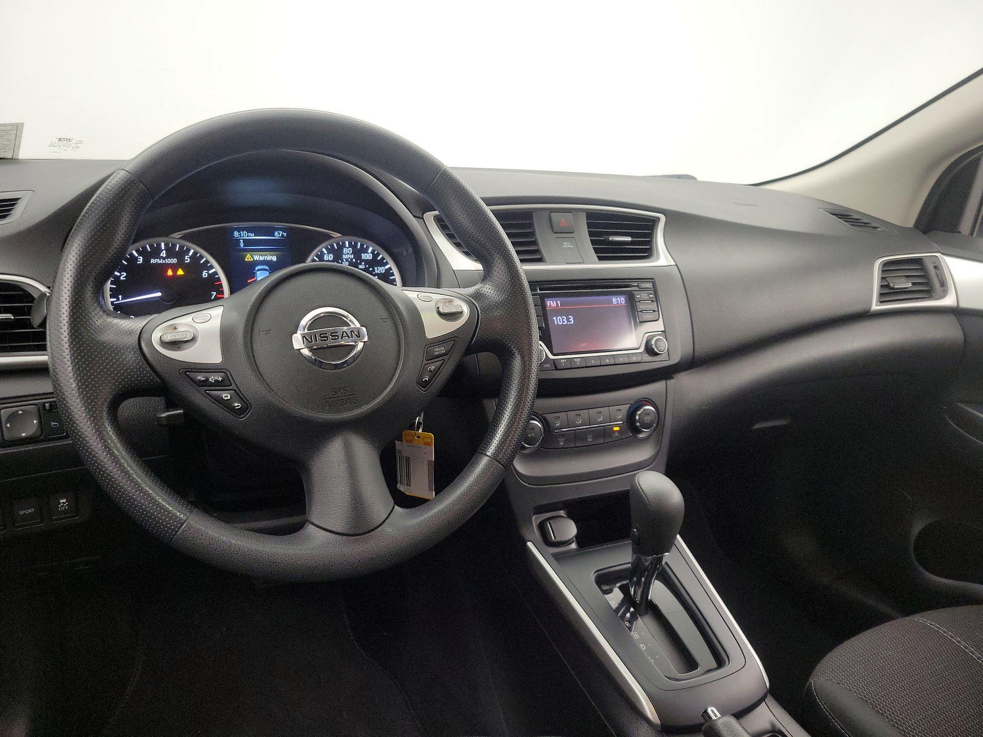 Thumbnail: 2018 Nissan Sentra - 9