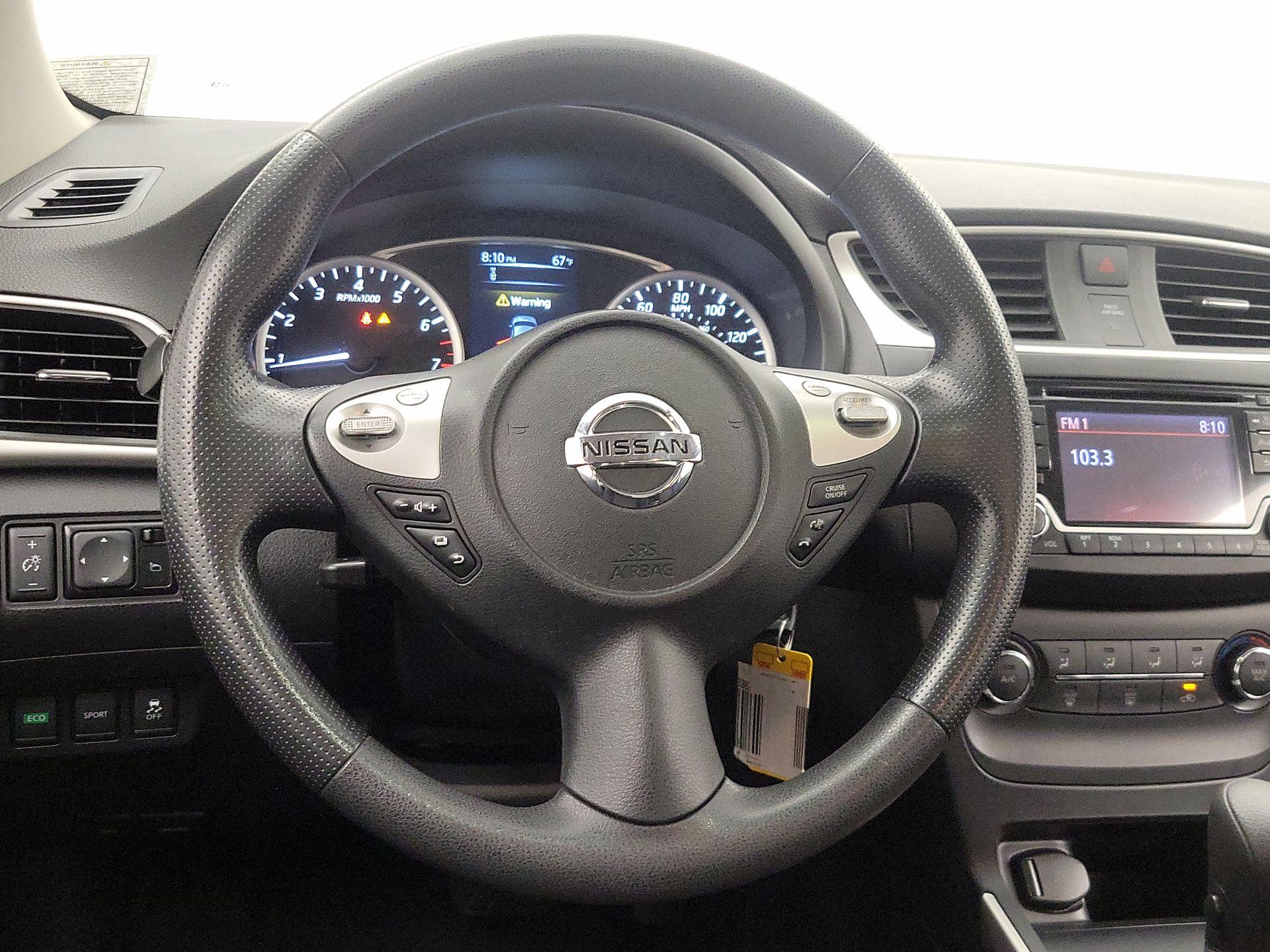 Thumbnail: 2018 Nissan Sentra - 10