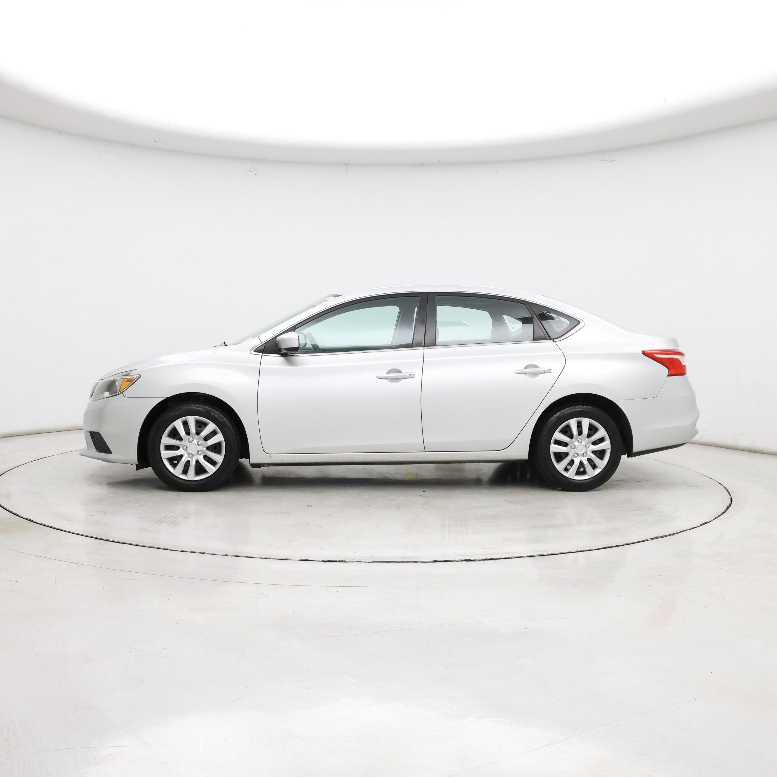 Thumbnail: 2018 Nissan Sentra - 3