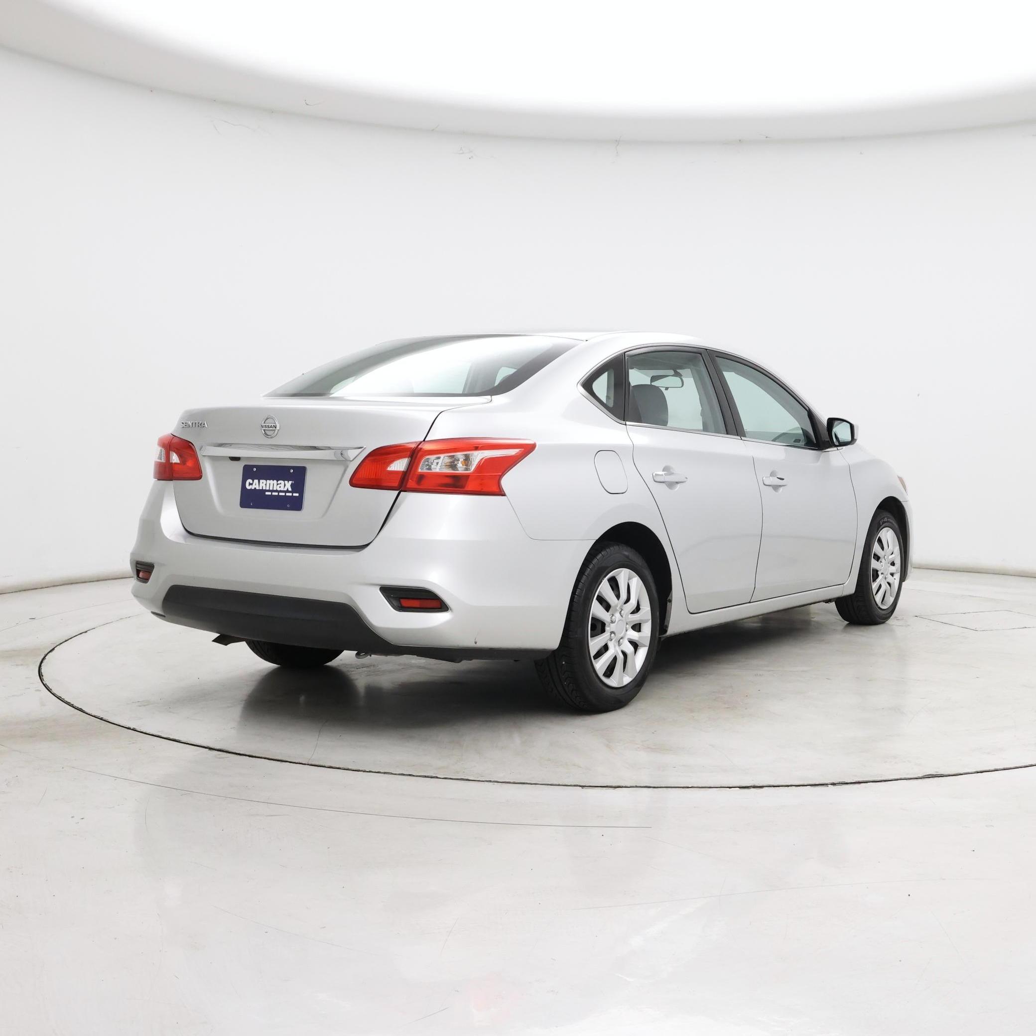 Thumbnail: 2018 Nissan Sentra - 8