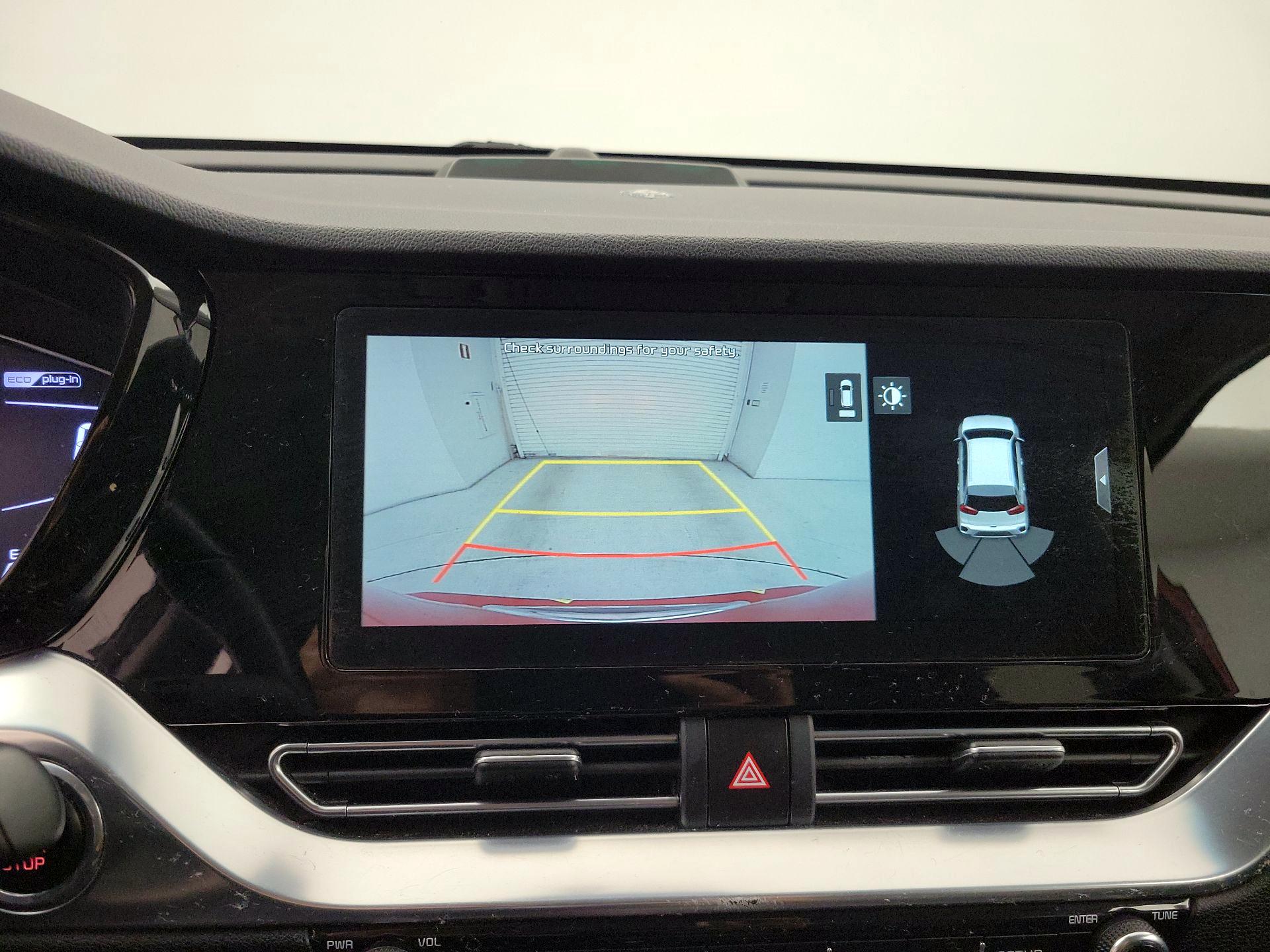 Thumbnail: 2020 Kia Niro - 15
