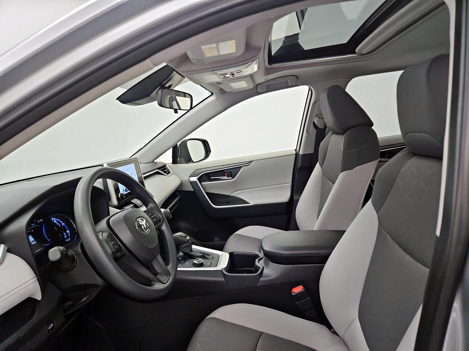 Thumbnail: 2025 Toyota RAV4 - 19