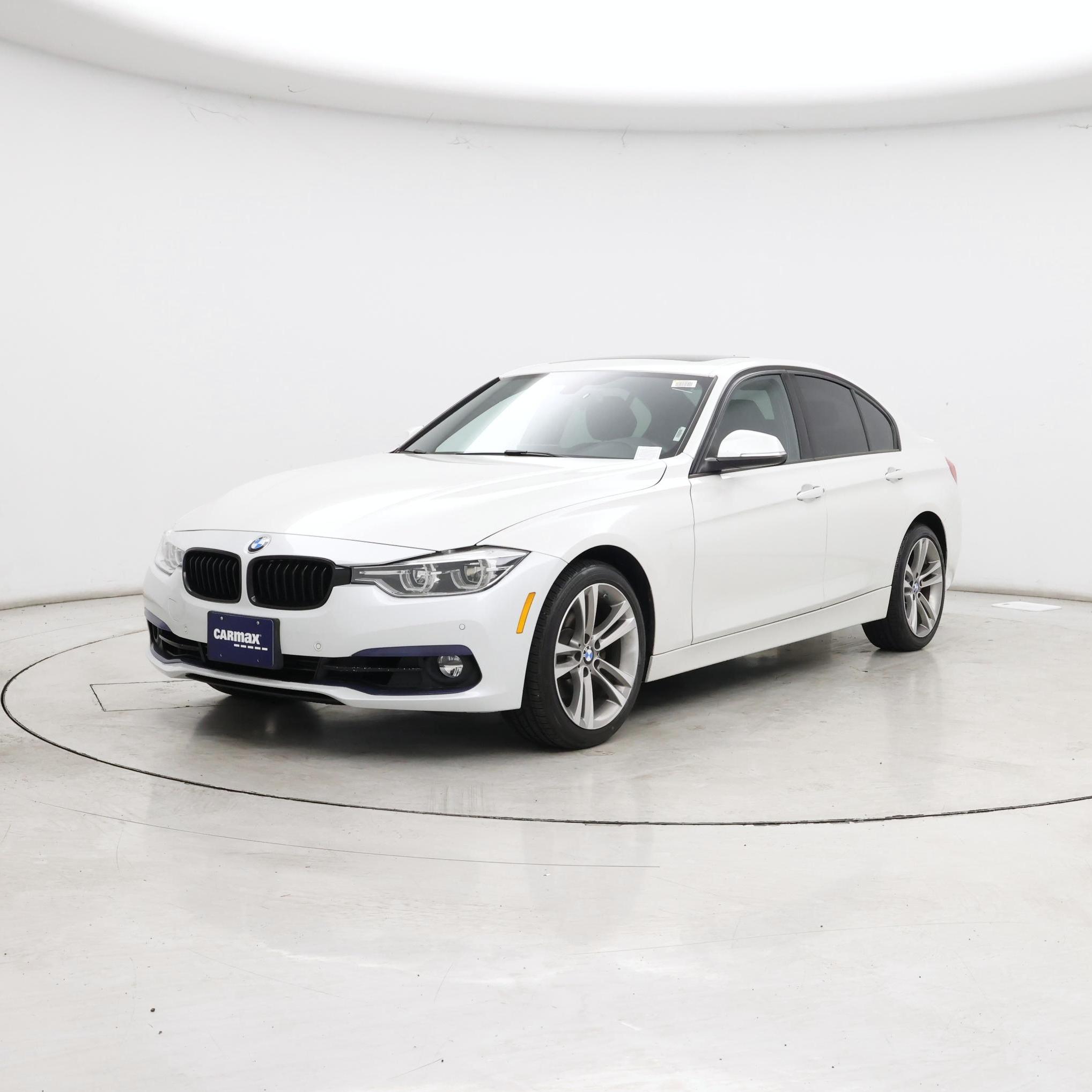Thumbnail: 2016 BMW 3 Series - 4