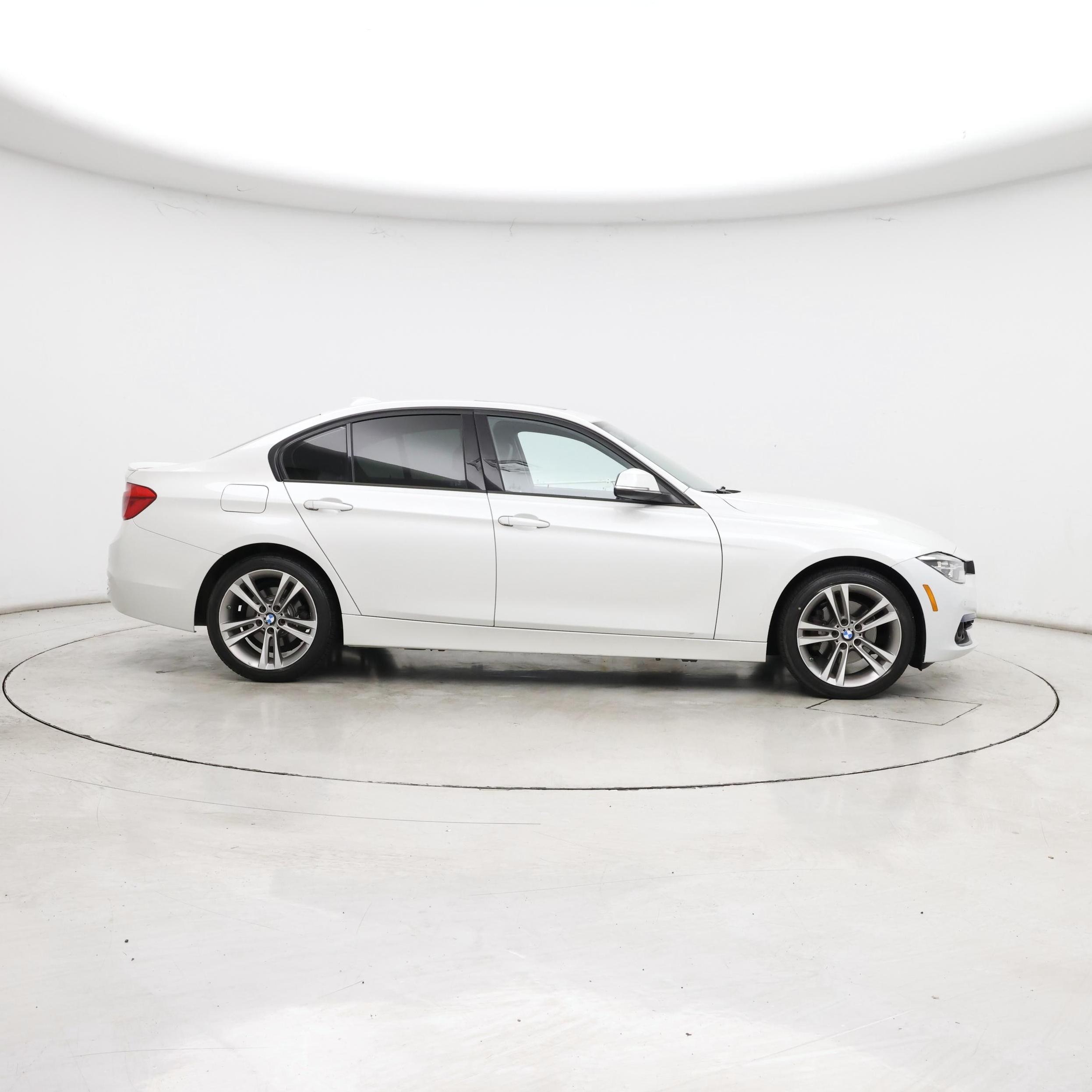Thumbnail: 2016 BMW 3 Series - 7
