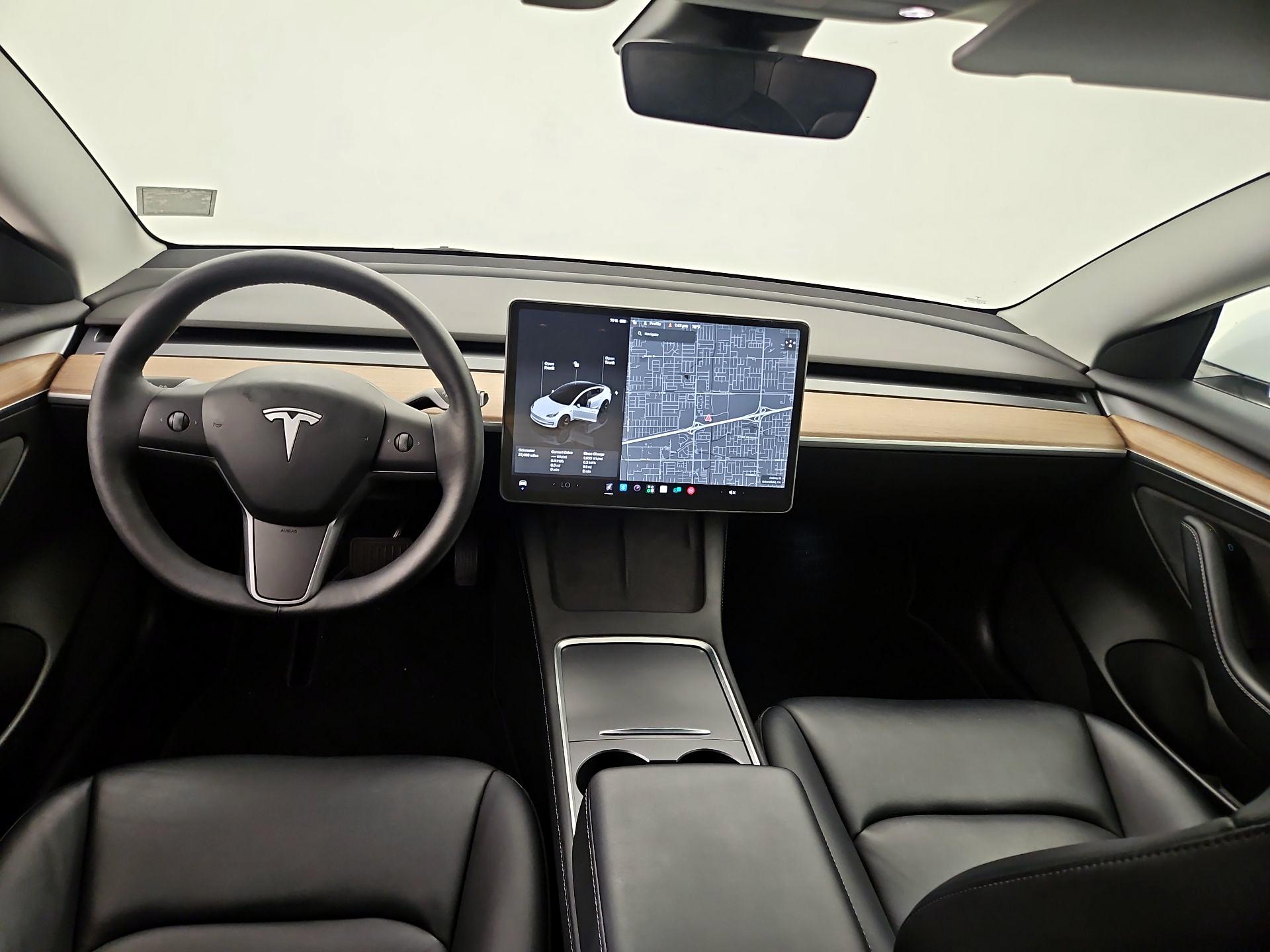 Thumbnail: 2022 Tesla Model 3 - 9