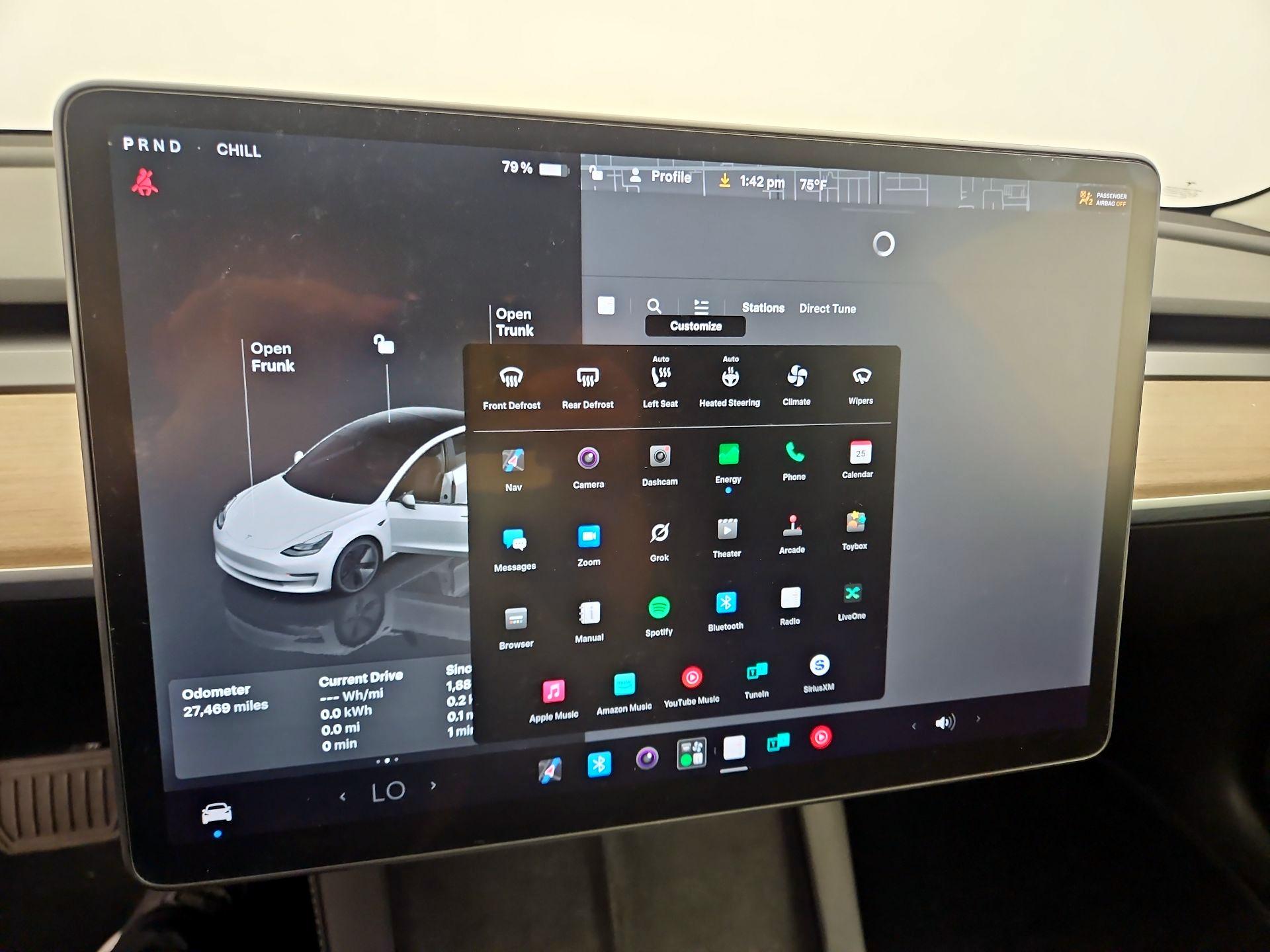 Thumbnail: 2022 Tesla Model 3 - 15
