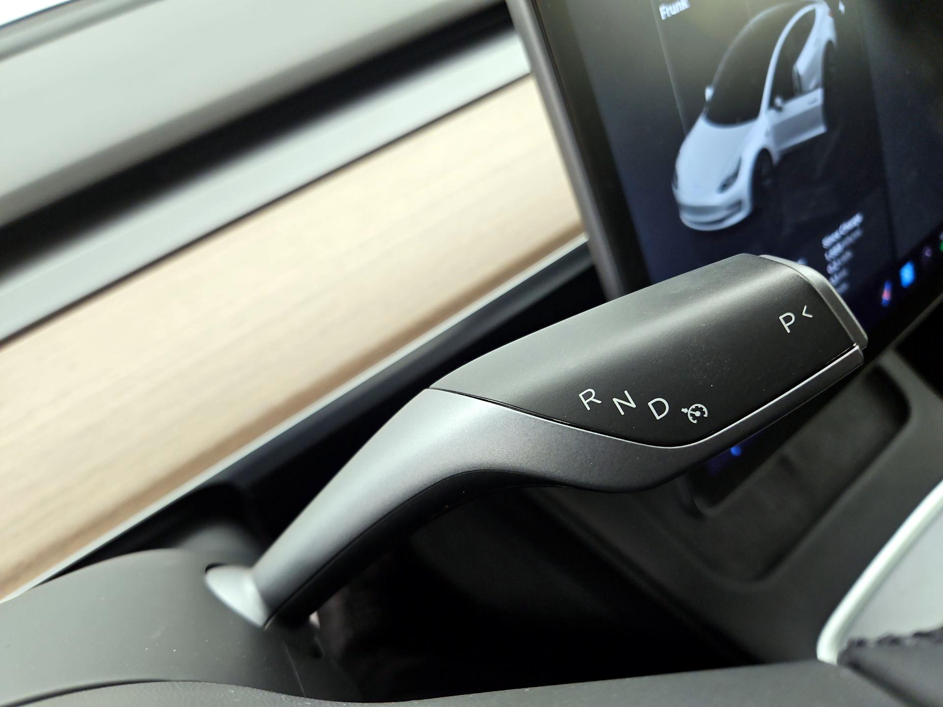 Thumbnail: 2022 Tesla Model 3 - 17