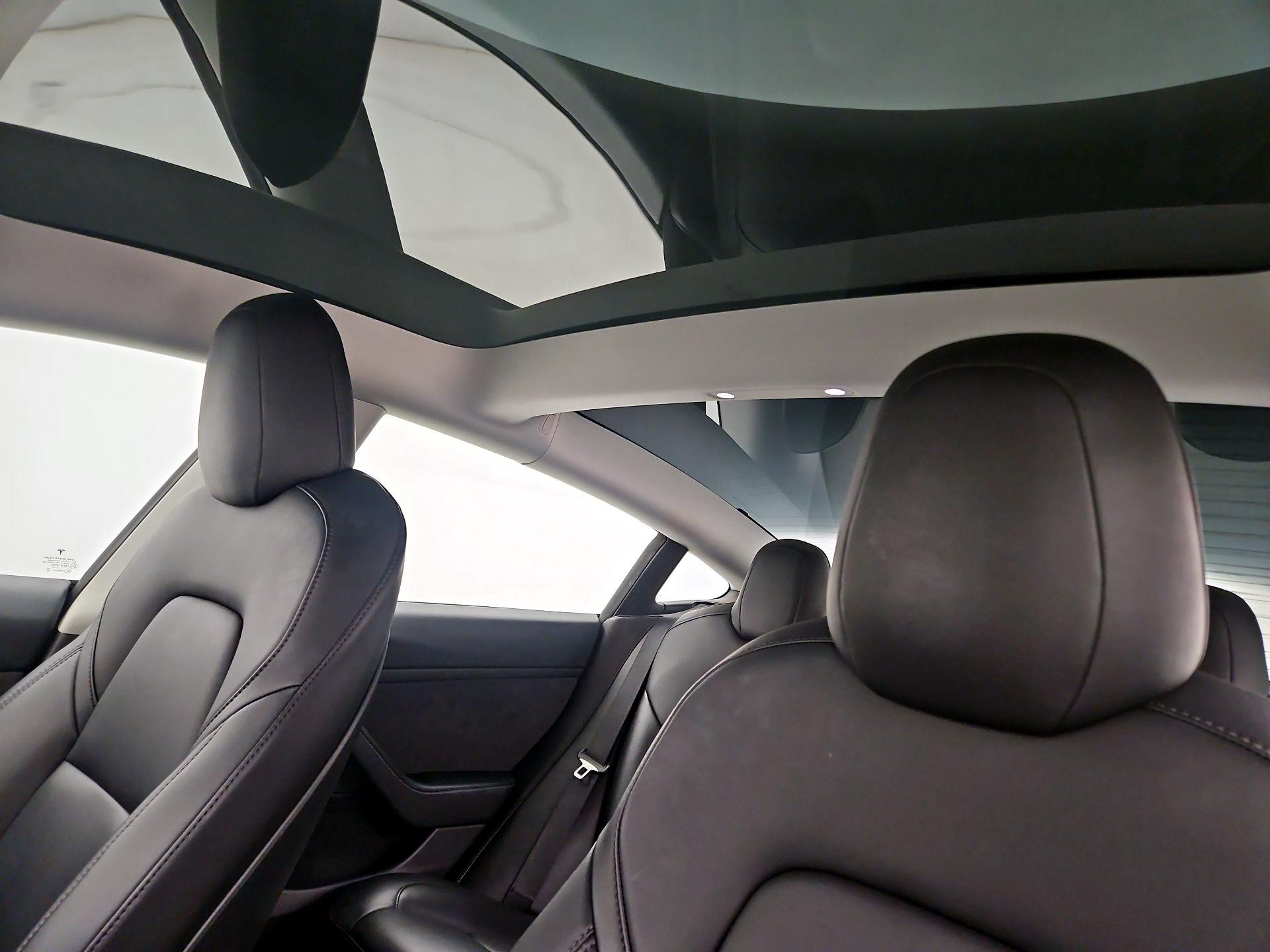 Thumbnail: 2022 Tesla Model 3 - 18