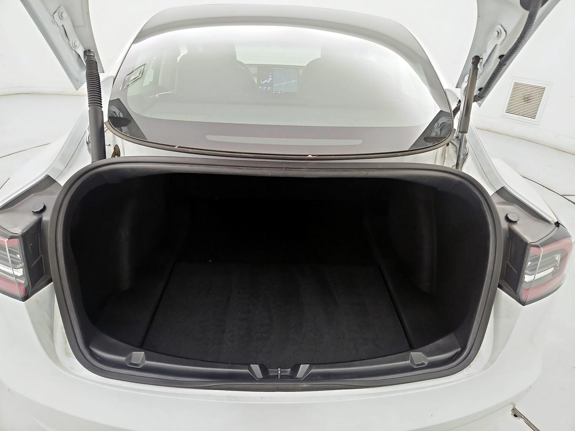 Thumbnail: 2022 Tesla Model 3 - 20
