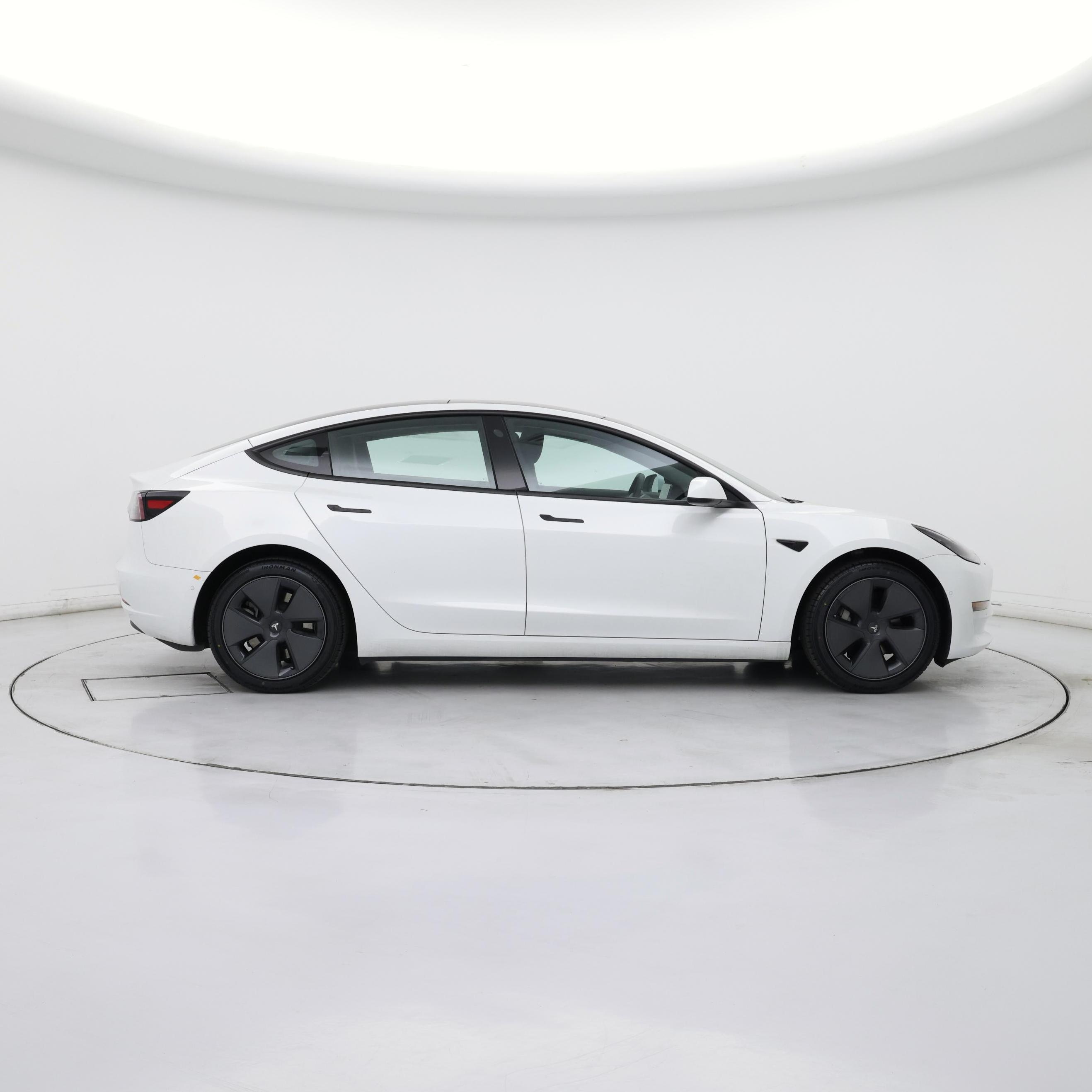 Thumbnail: 2022 Tesla Model 3 - 7