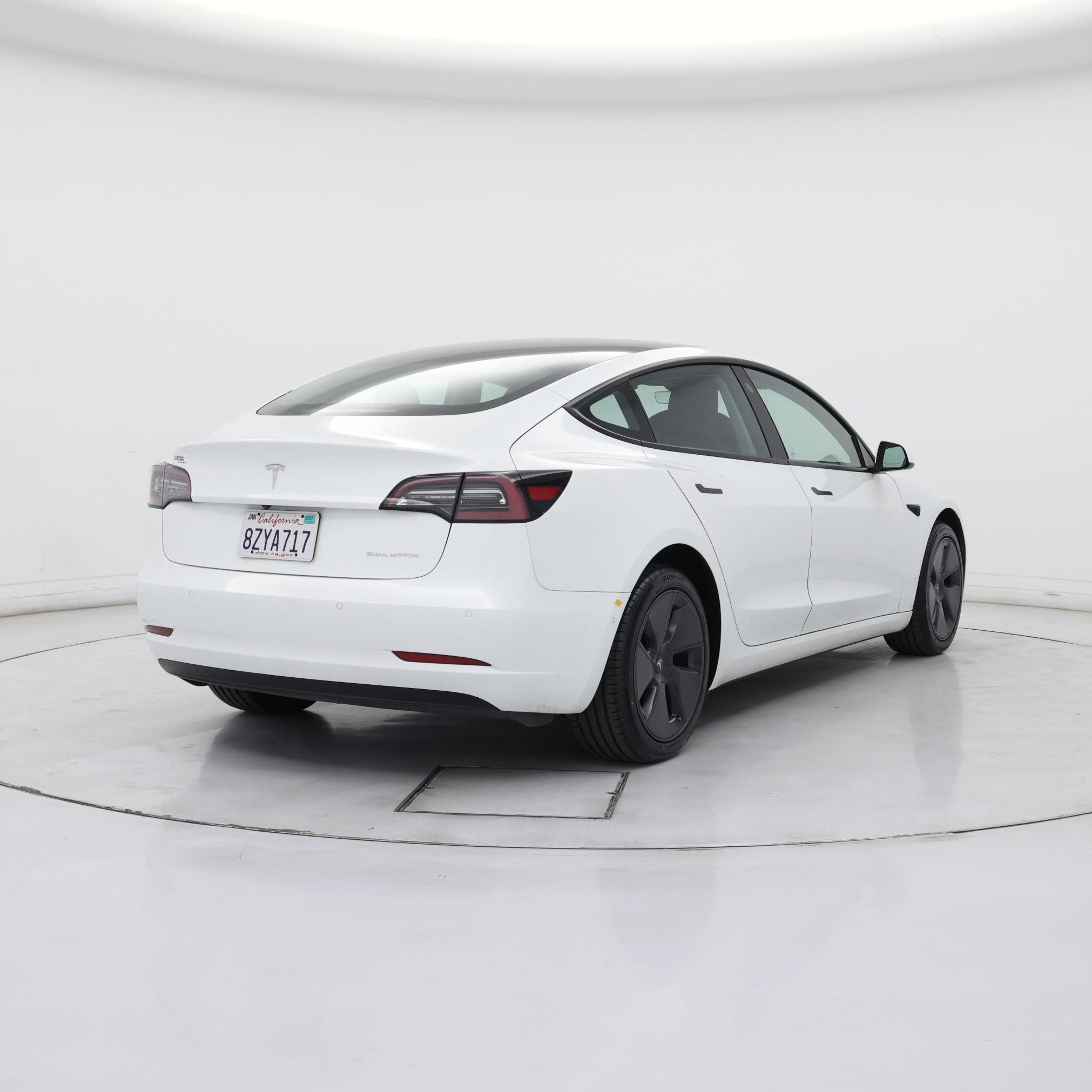 Thumbnail: 2022 Tesla Model 3 - 8