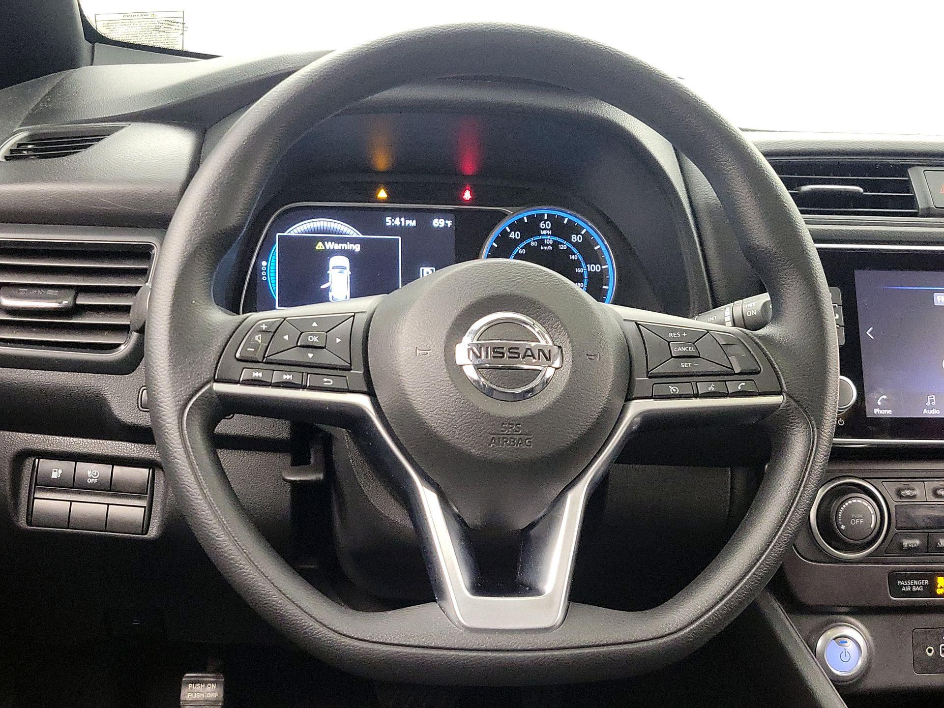 Thumbnail: 2019 Nissan Leaf - 10