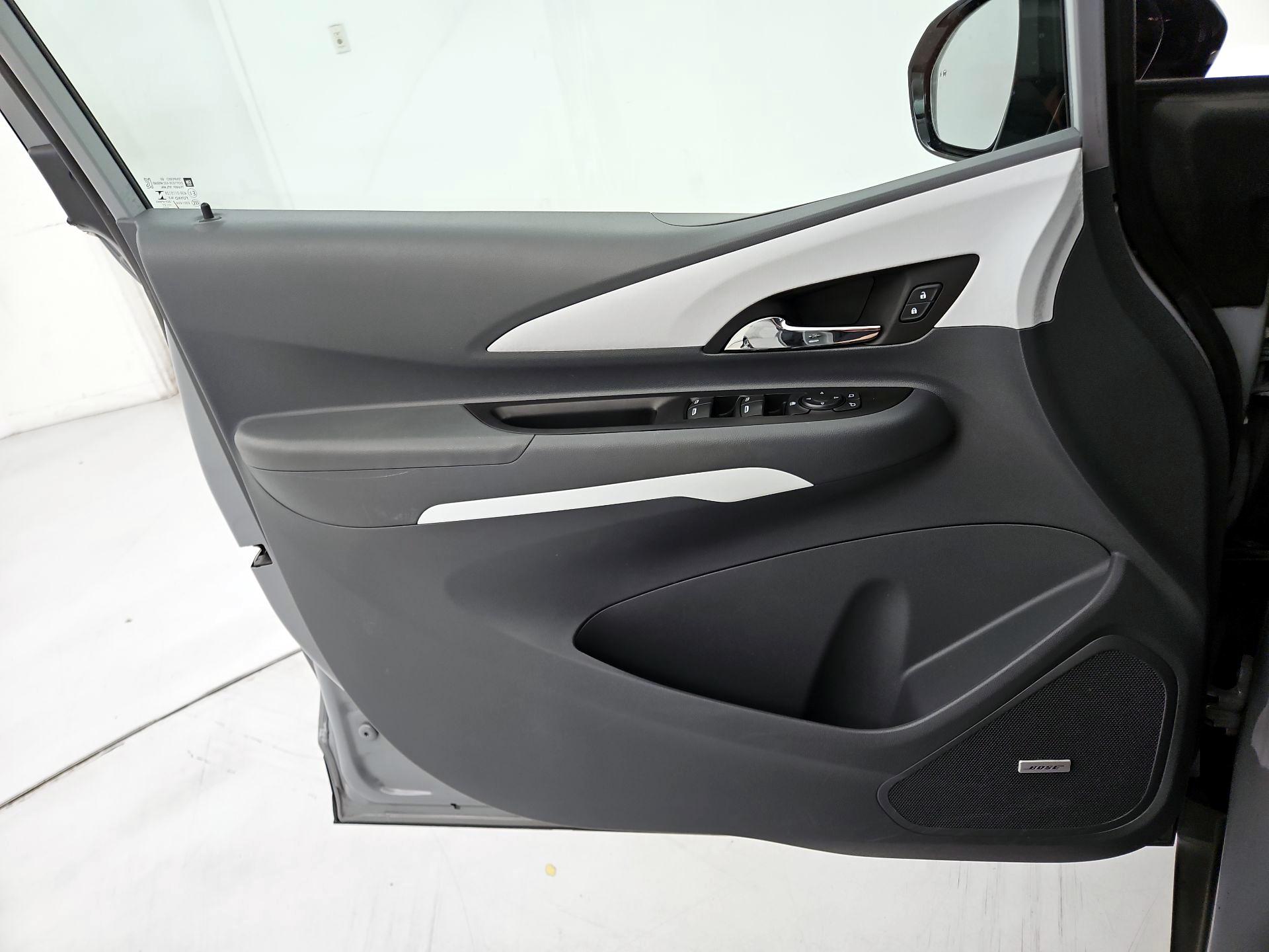 Thumbnail: 2021 Chevrolet Bolt EV - 12