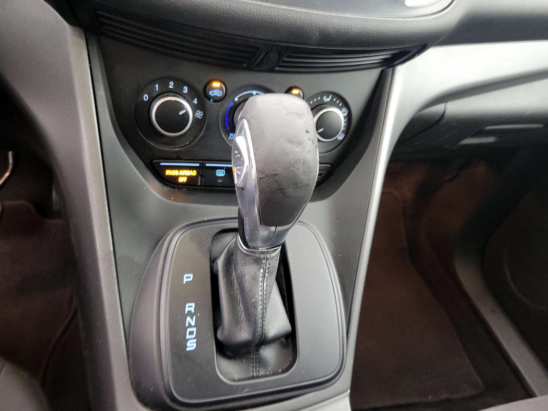 Thumbnail: 2015 Ford Escape - 17