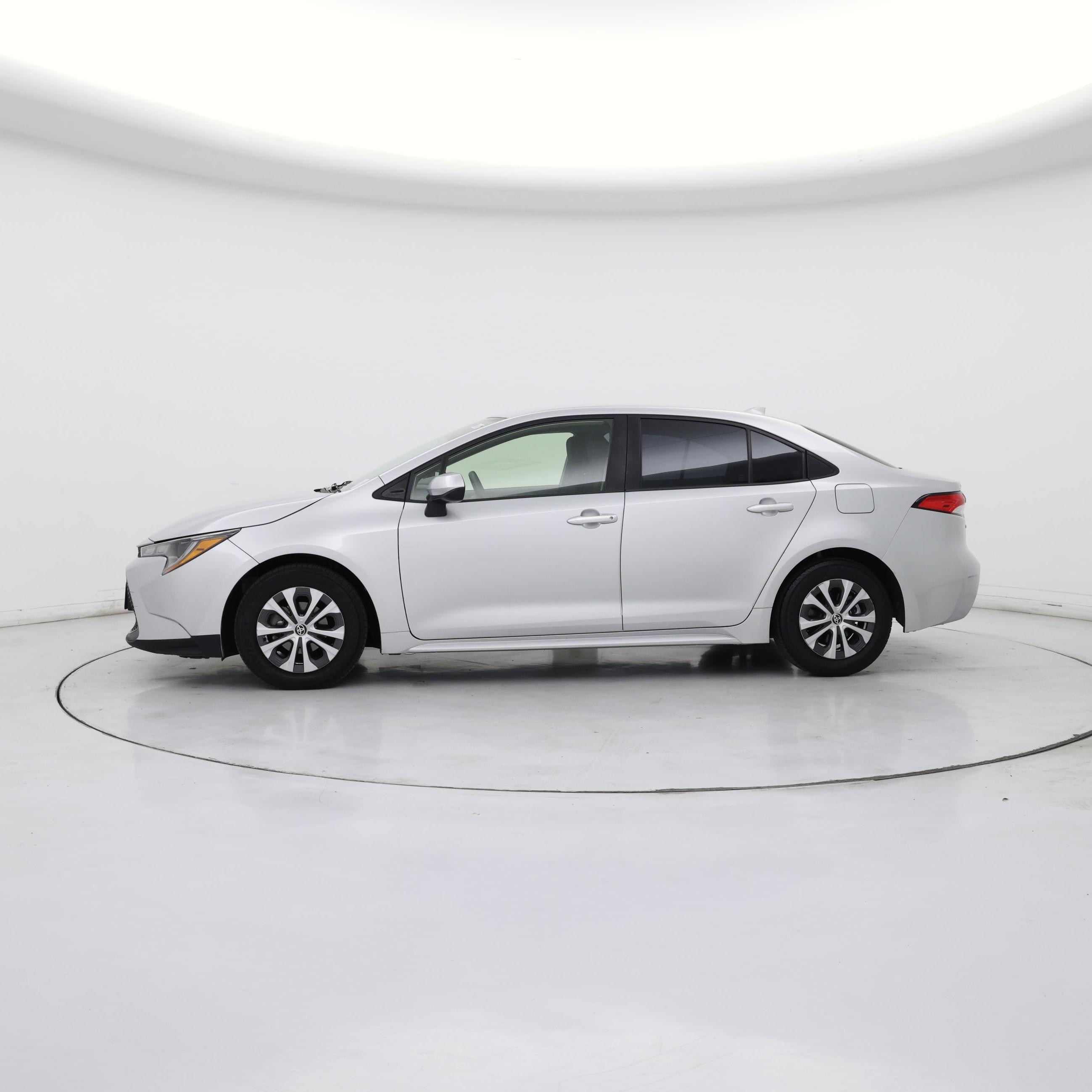 Thumbnail: 2022 Toyota Corolla - 3