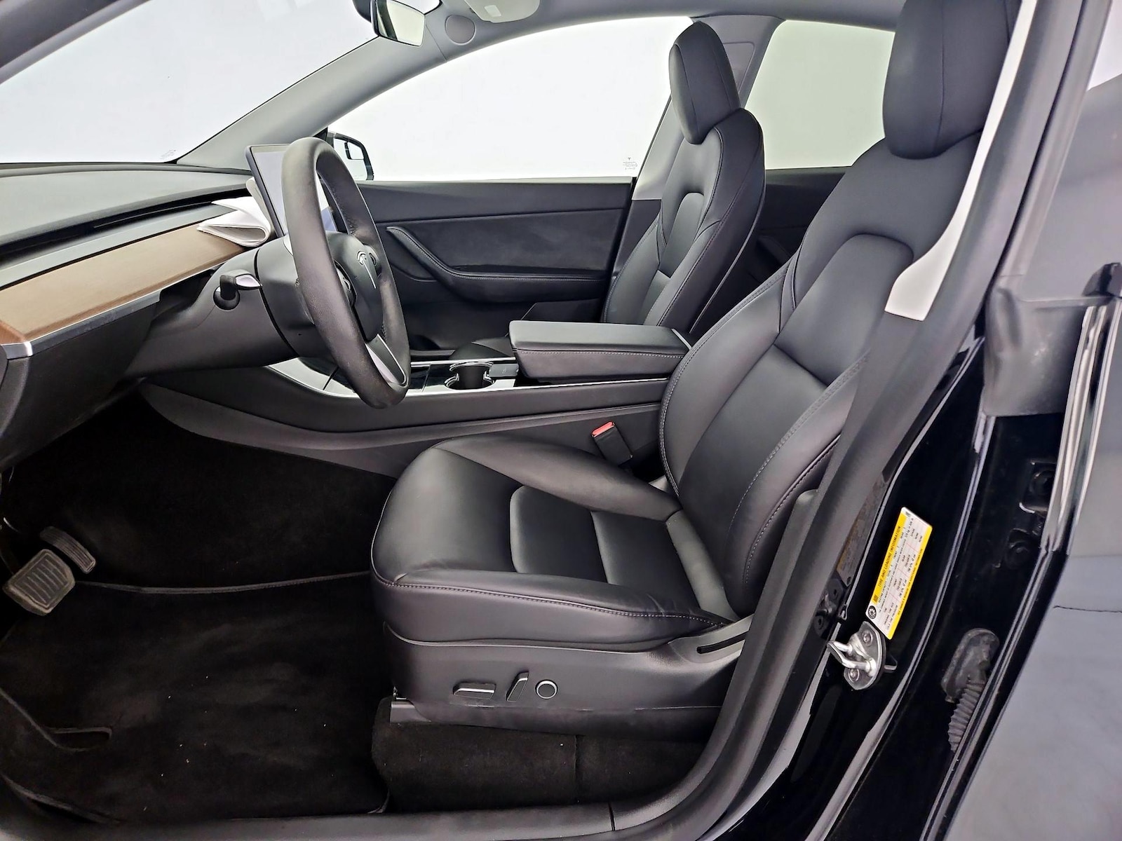2021 Tesla Model Y Standard Range - Photo 12