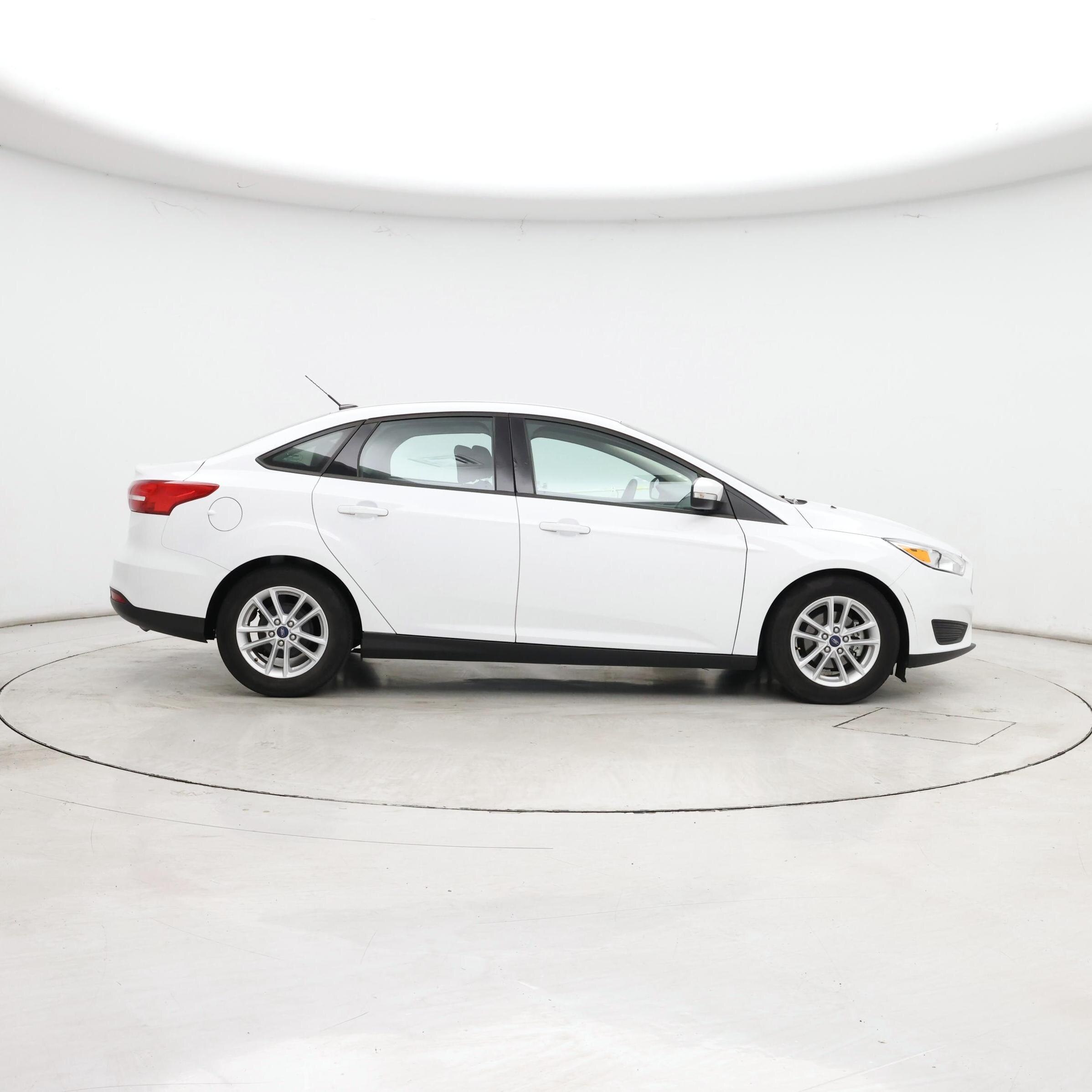Thumbnail: 2017 Ford Focus - 7