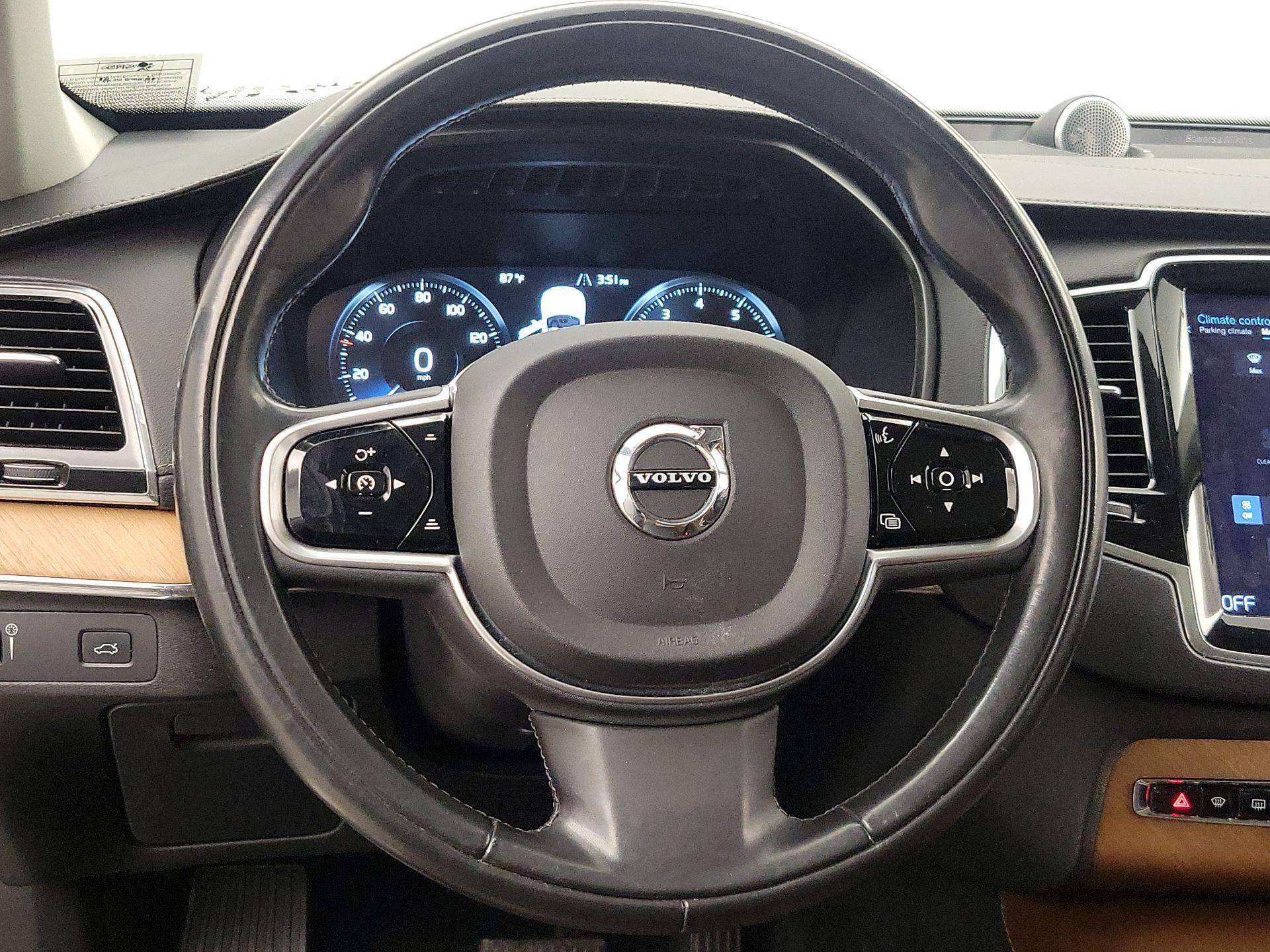 Thumbnail: 2018 Volvo XC90 - 10