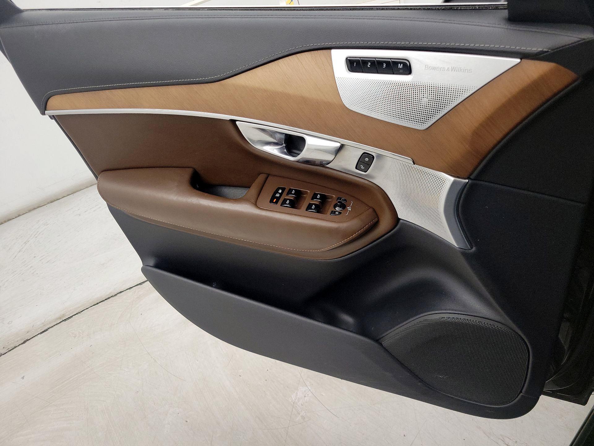 Thumbnail: 2018 Volvo XC90 - 12