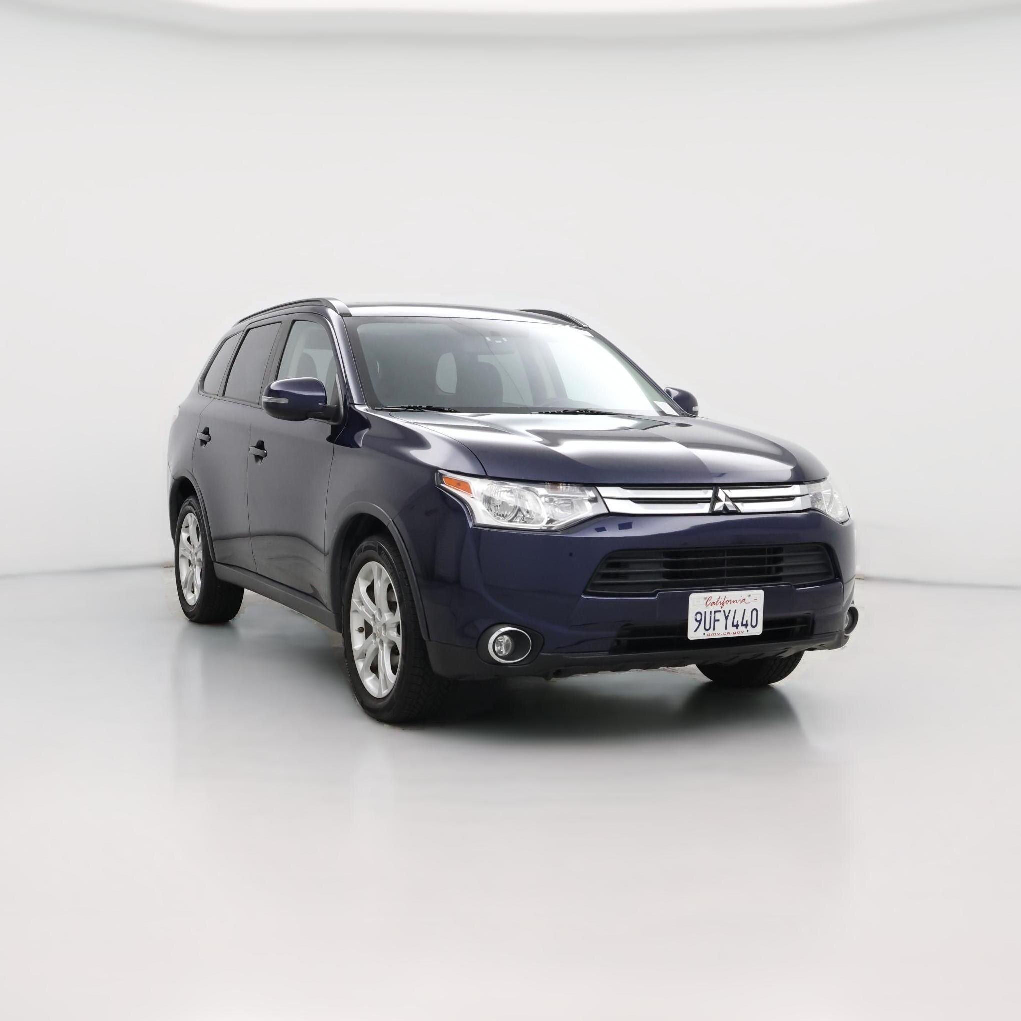 Thumbnail: 2015 Mitsubishi Outlander - 1