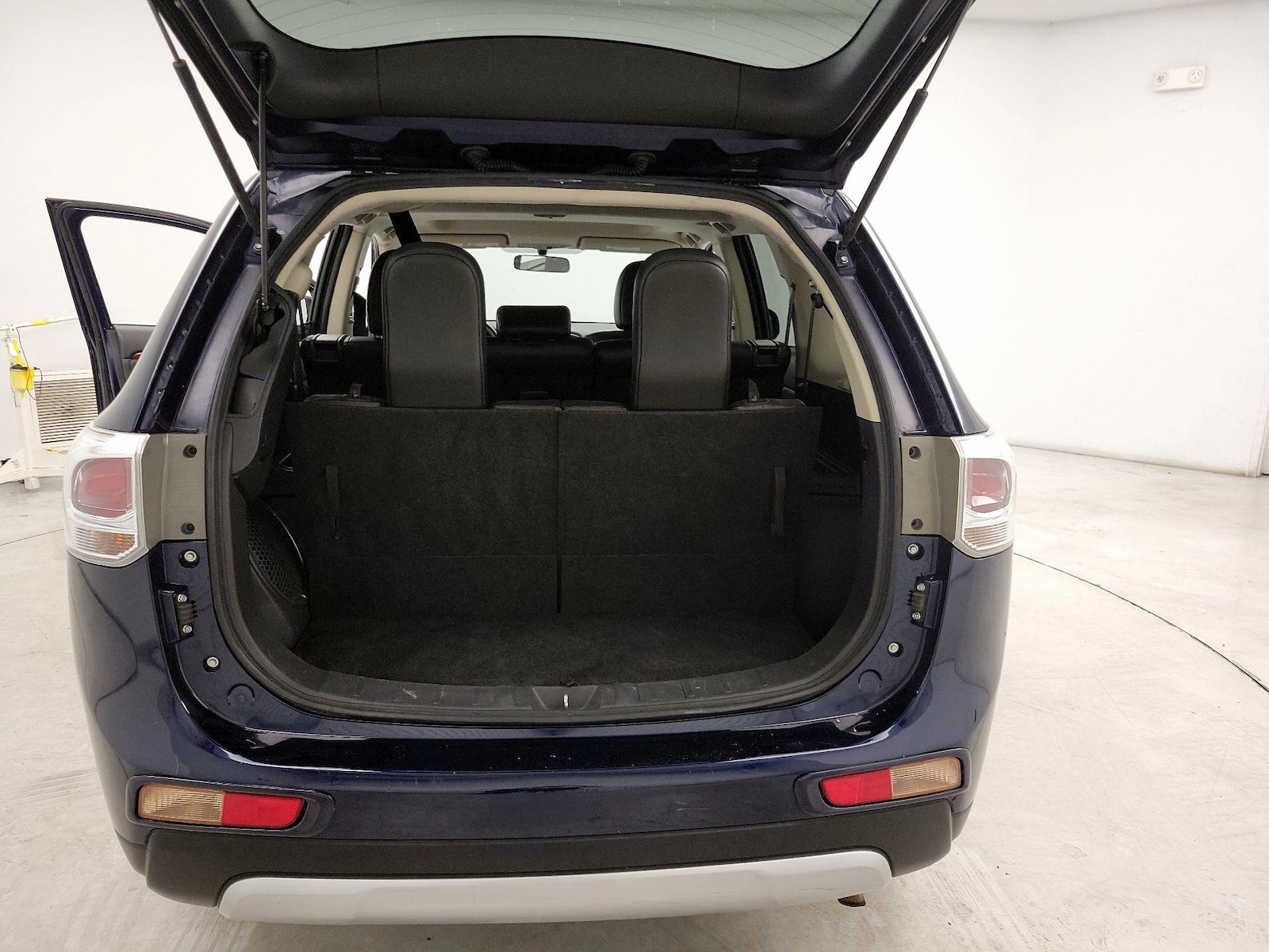 2015 Mitsubishi Outlander SE - Photo 22