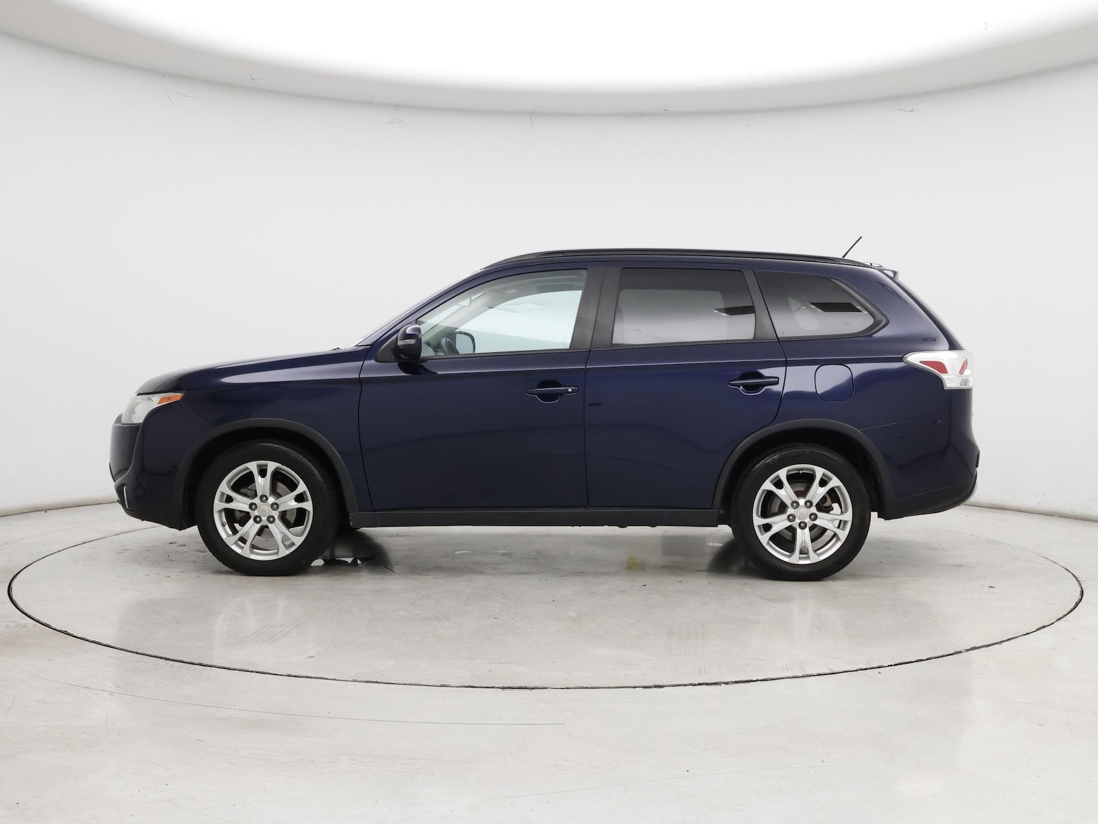 2015 Mitsubishi Outlander SE - Photo 4