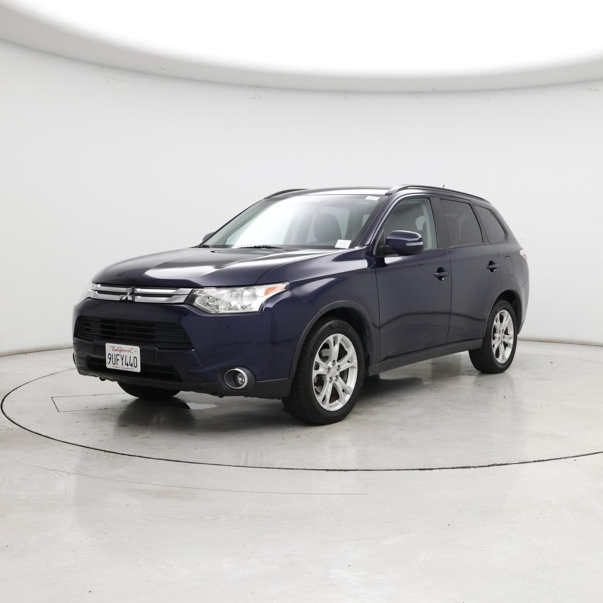 Thumbnail: 2015 Mitsubishi Outlander - 4