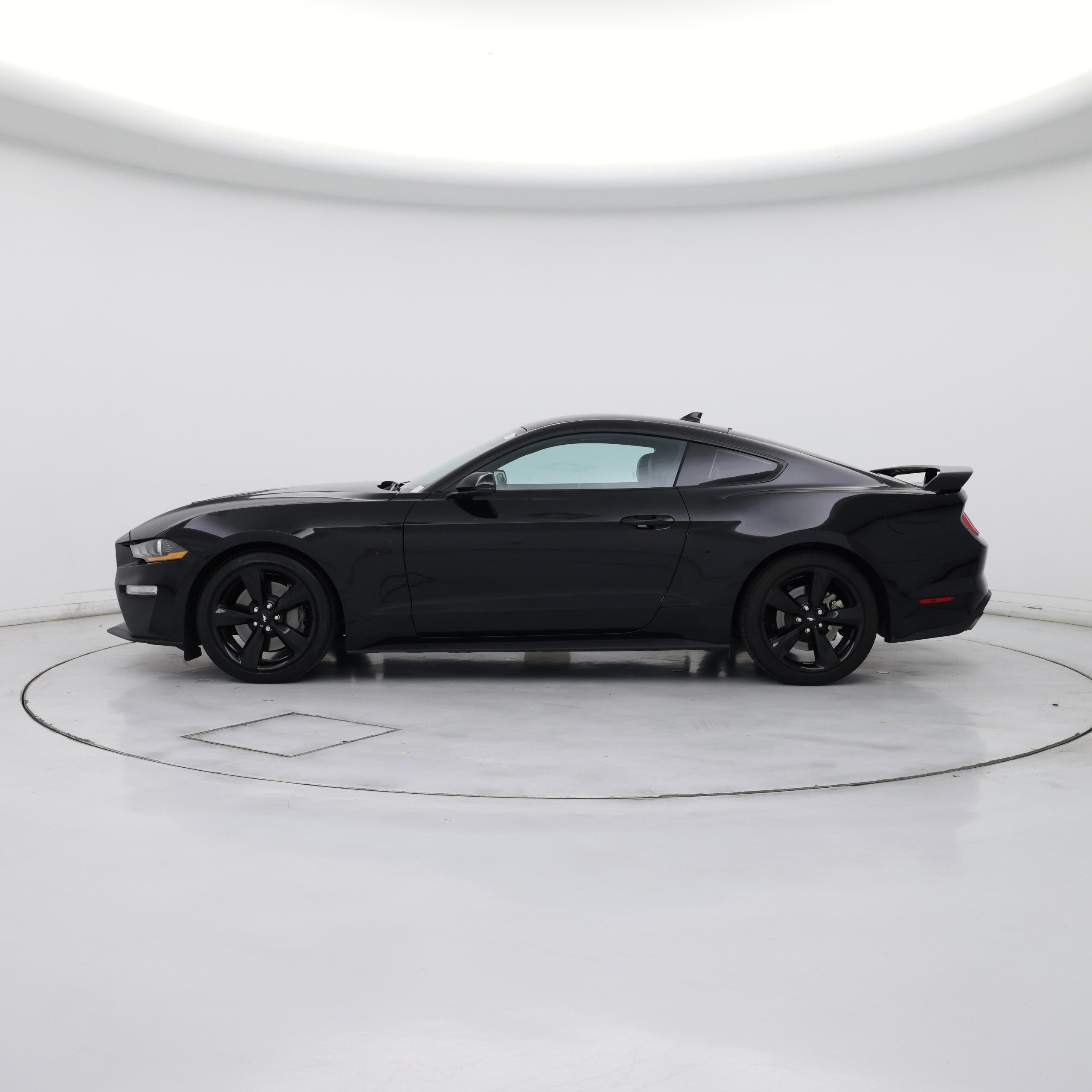 Thumbnail: 2022 Ford Mustang - 3