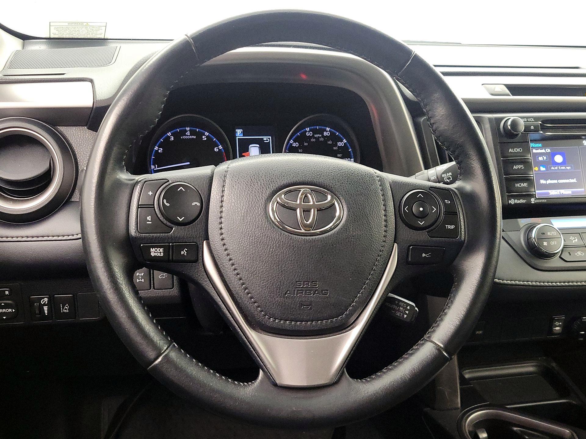 Thumbnail: 2018 Toyota RAV4 - 10