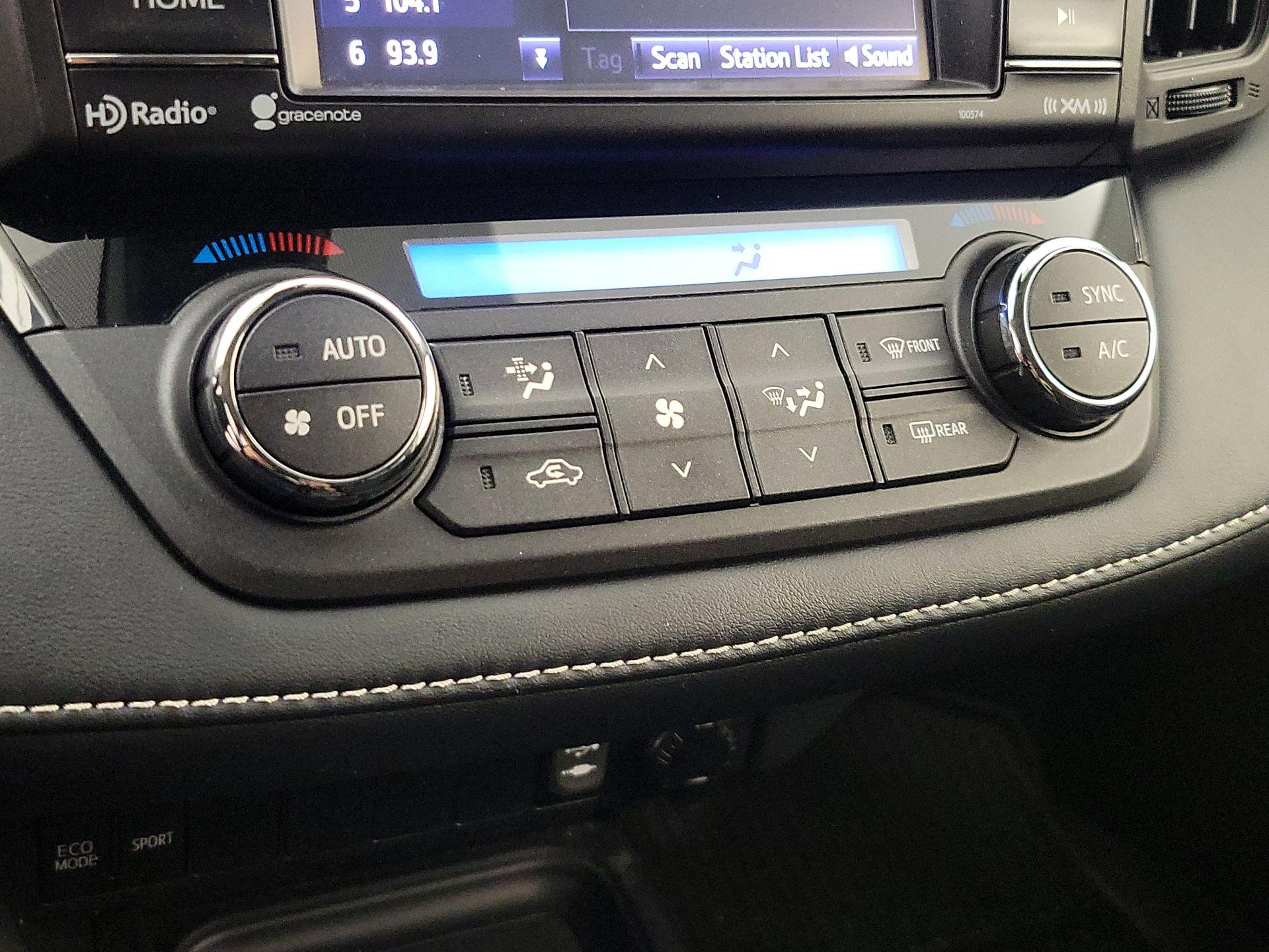 Thumbnail: 2018 Toyota RAV4 - 16