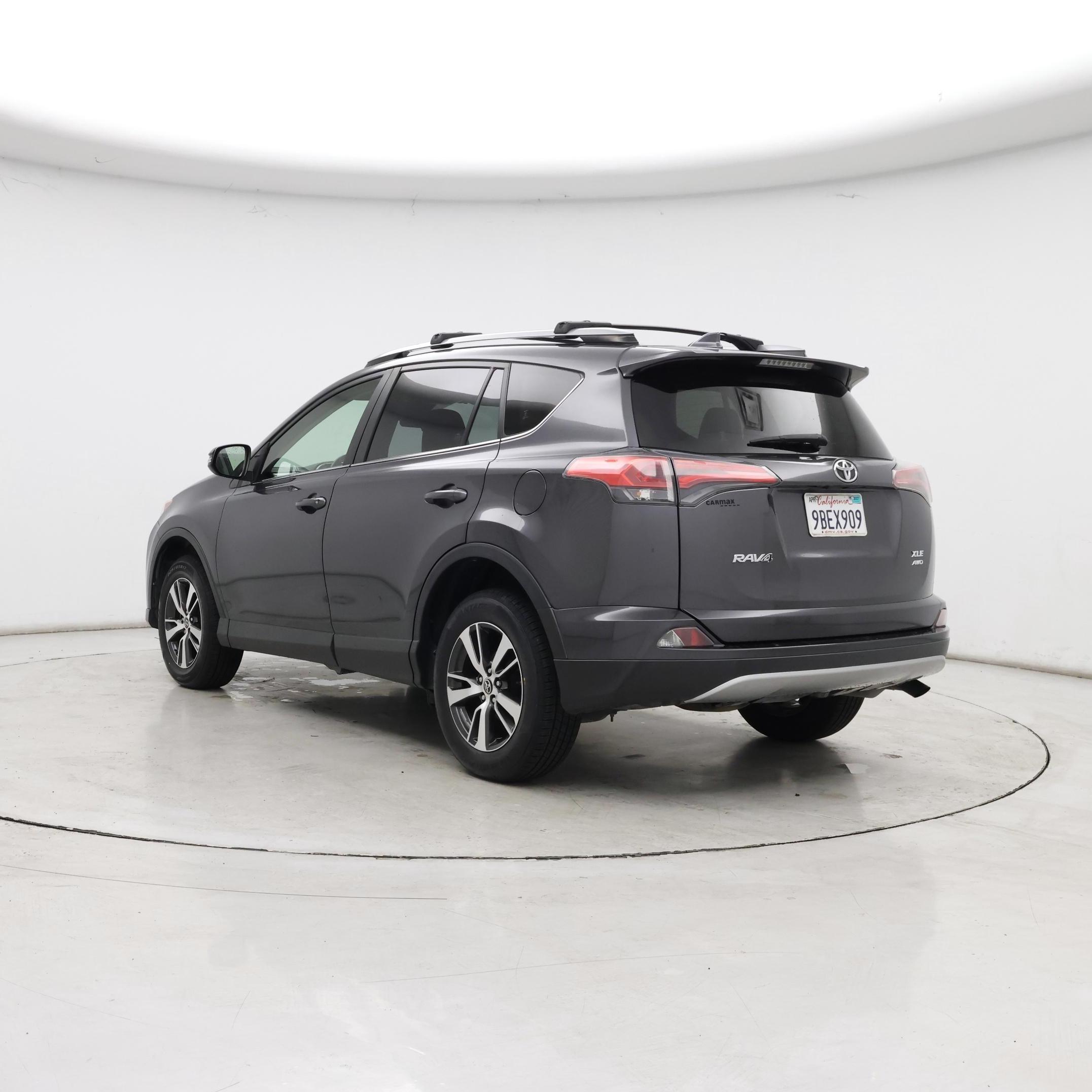 Thumbnail: 2018 Toyota RAV4 - 2