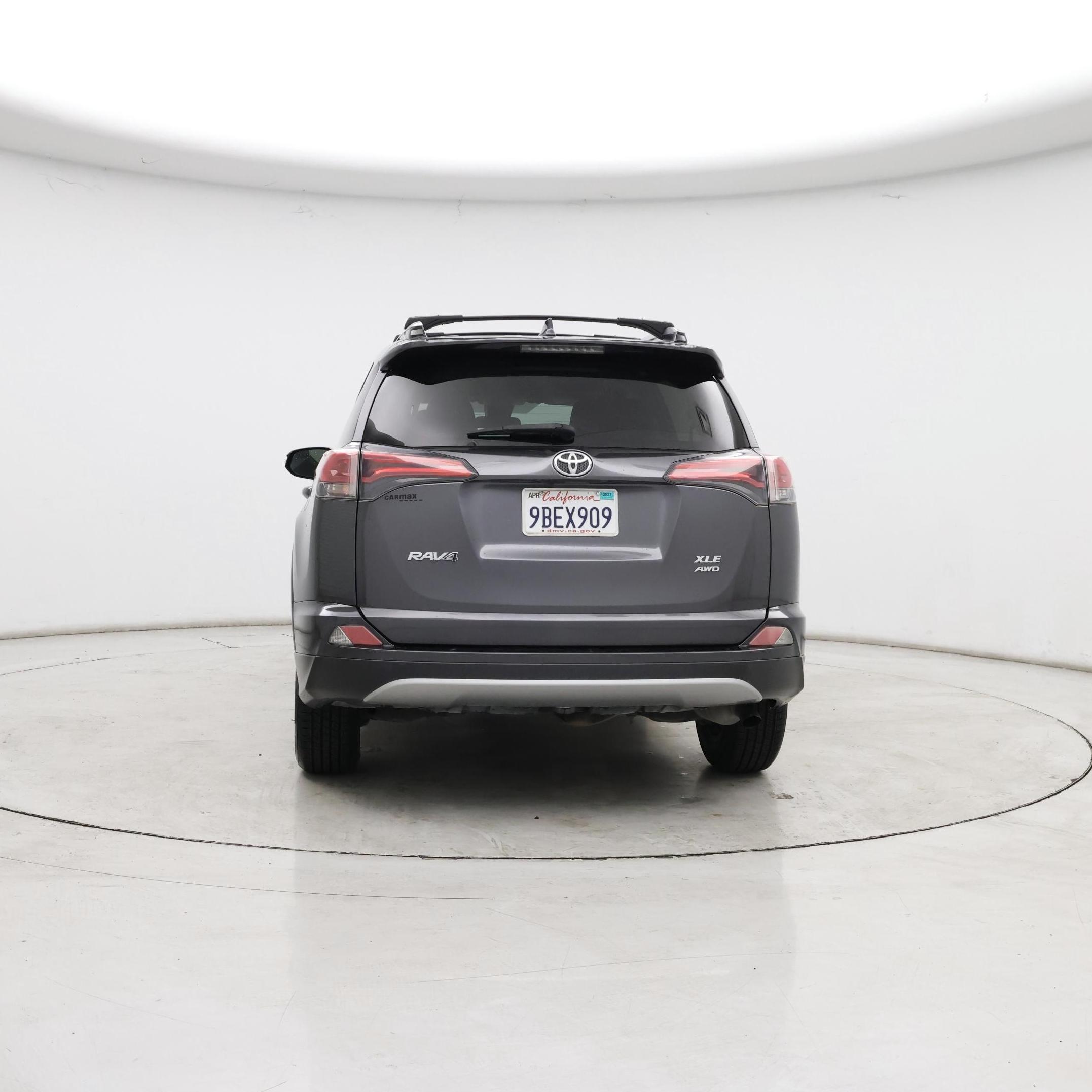 Thumbnail: 2018 Toyota RAV4 - 6