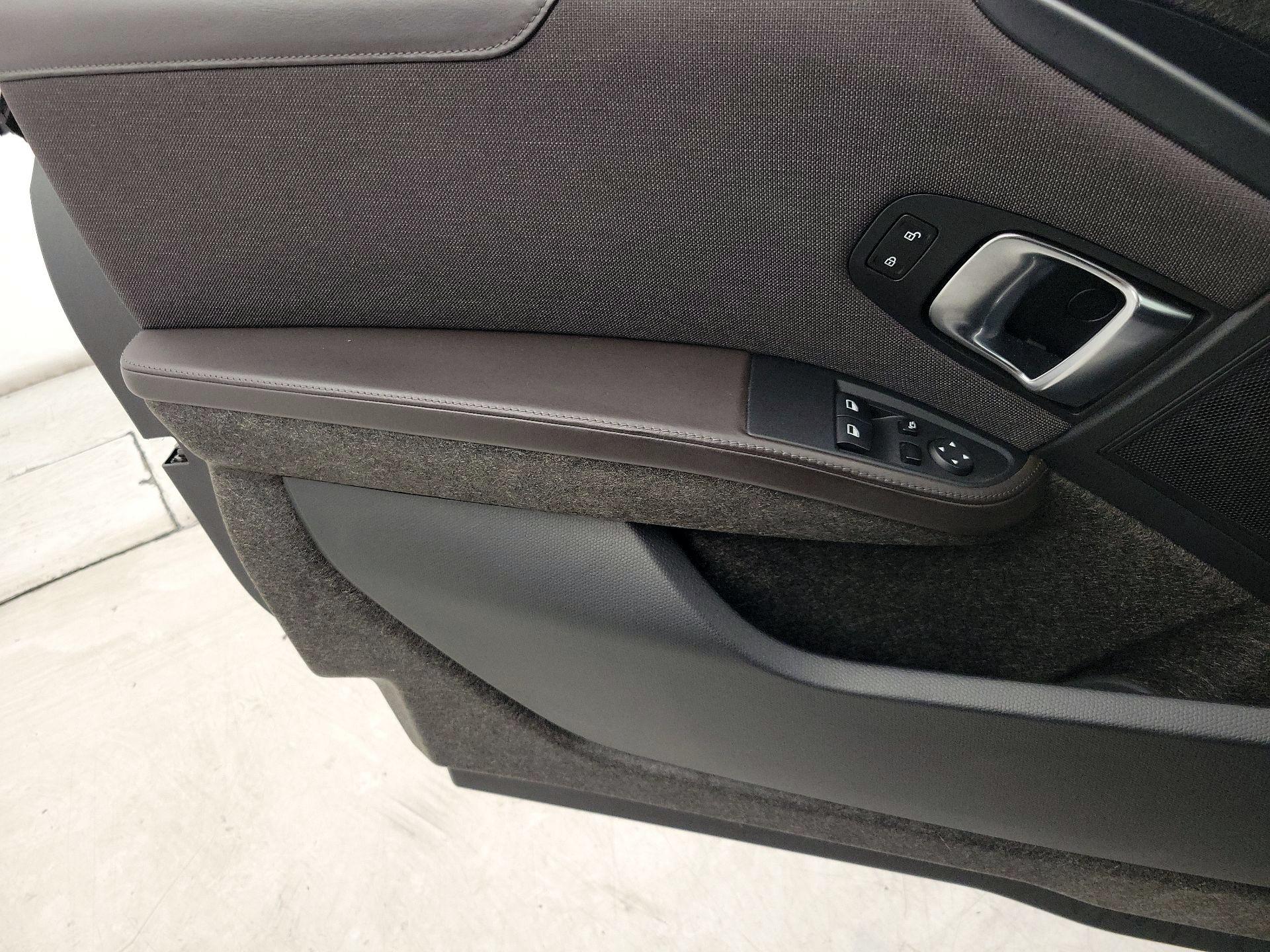 Thumbnail: 2018 BMW i3 - 12