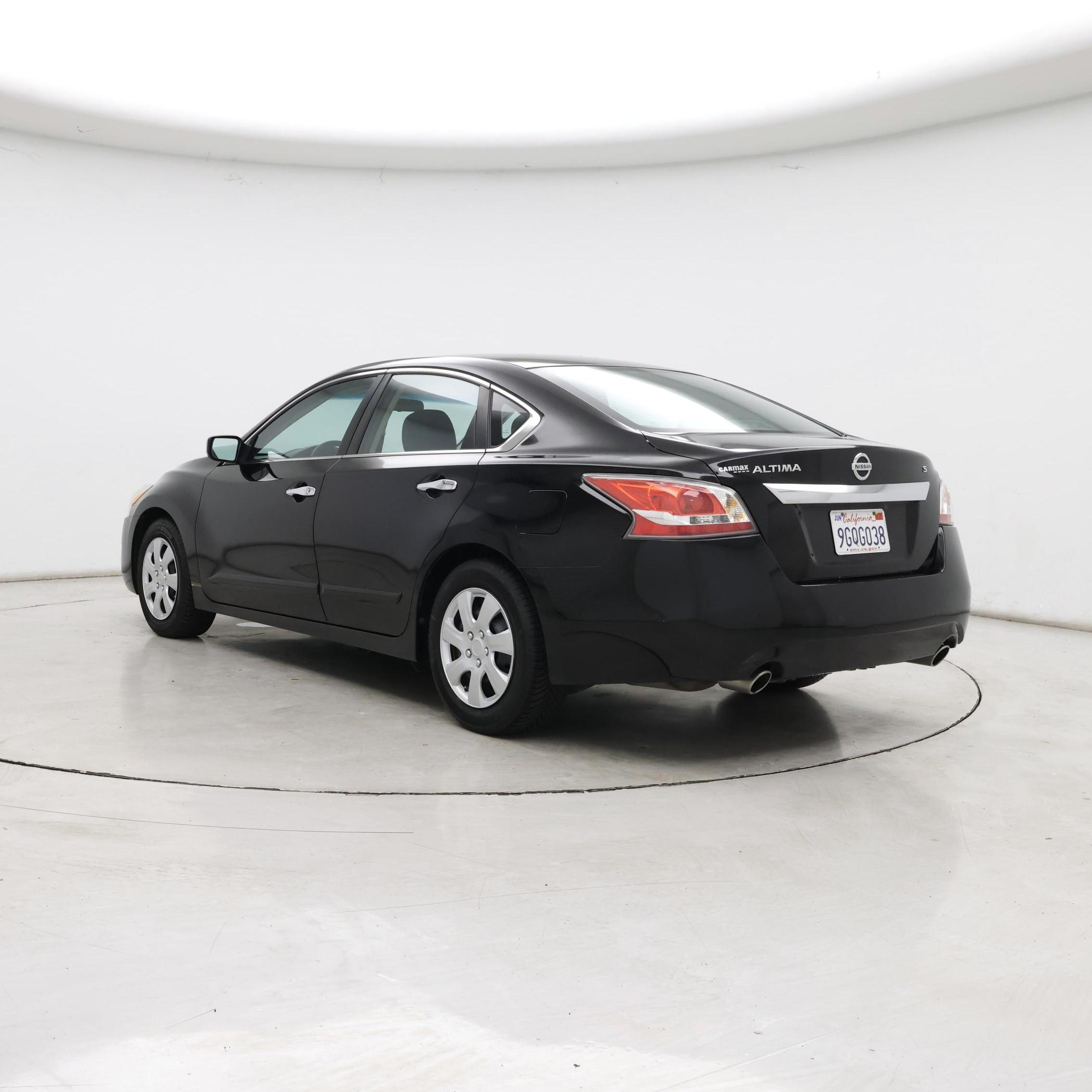 Thumbnail: 2015 Nissan Altima - 2