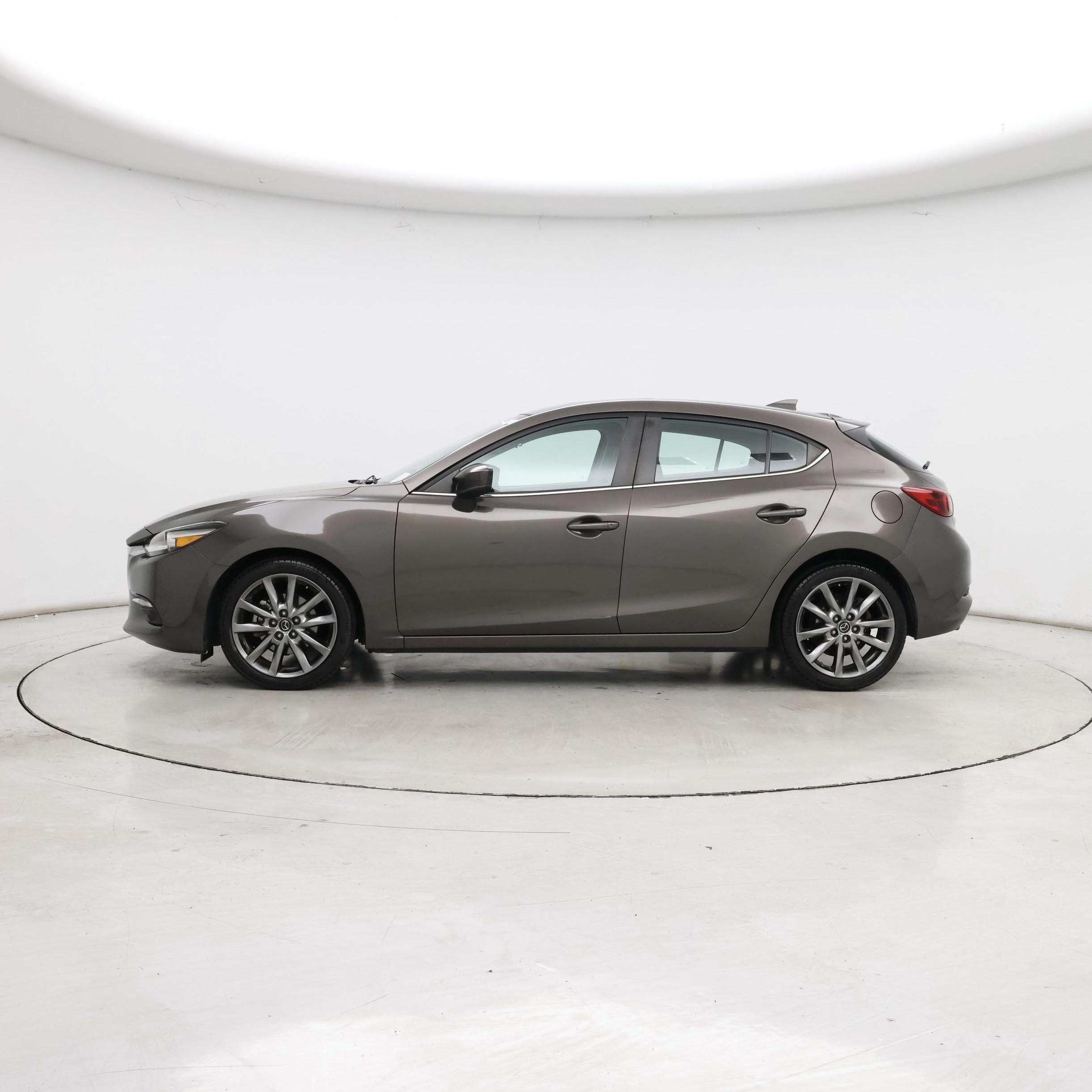 Thumbnail: 2018 Mazda Mazda3 - 3