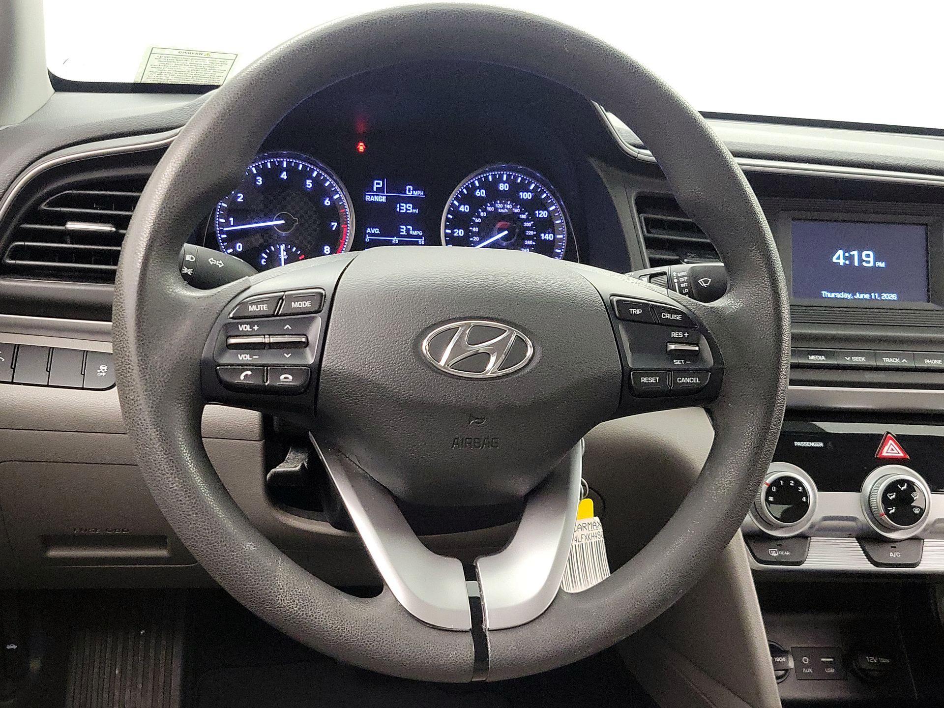 Thumbnail: 2019 Hyundai Elantra - 10
