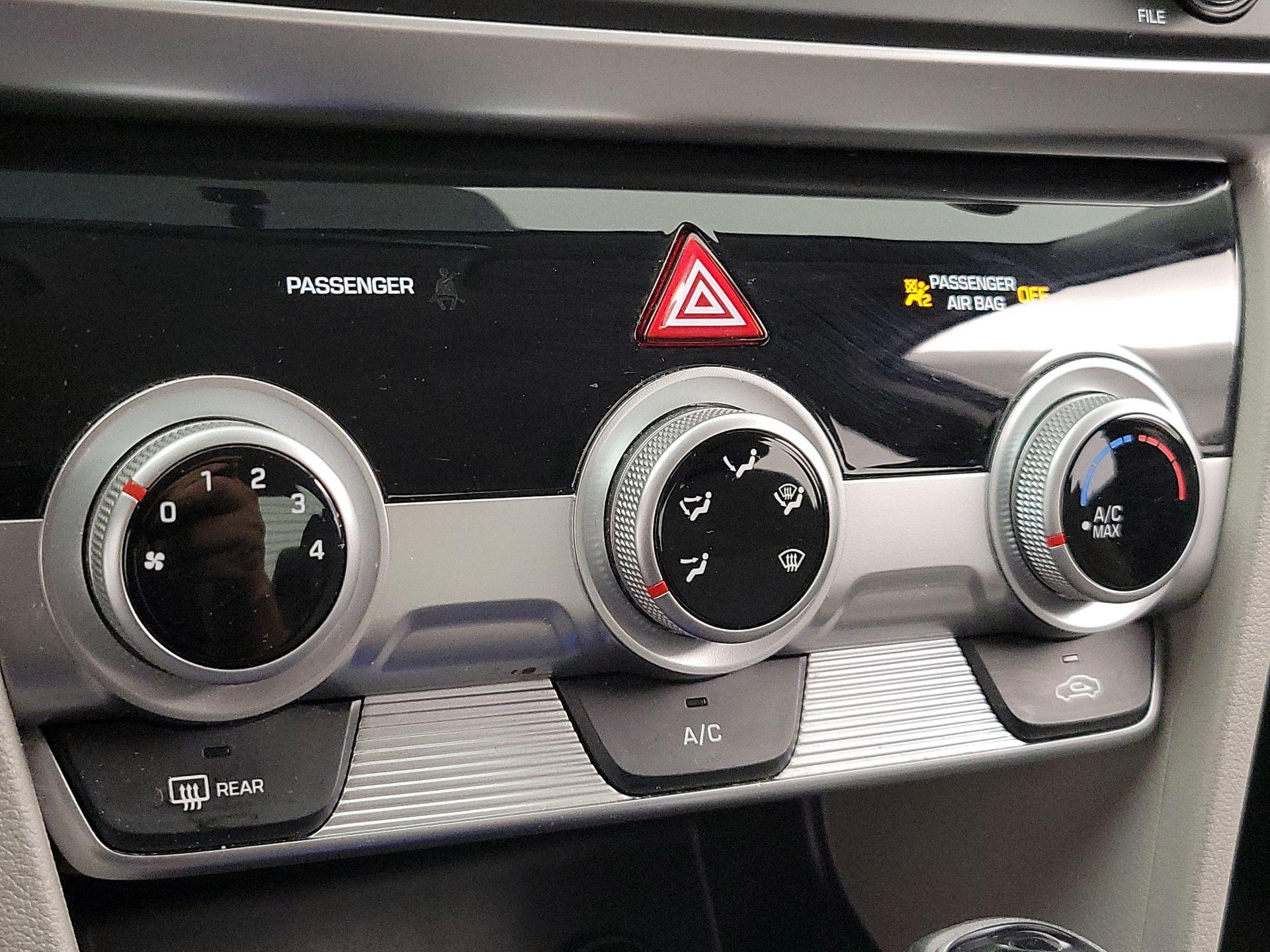 Thumbnail: 2019 Hyundai Elantra - 16