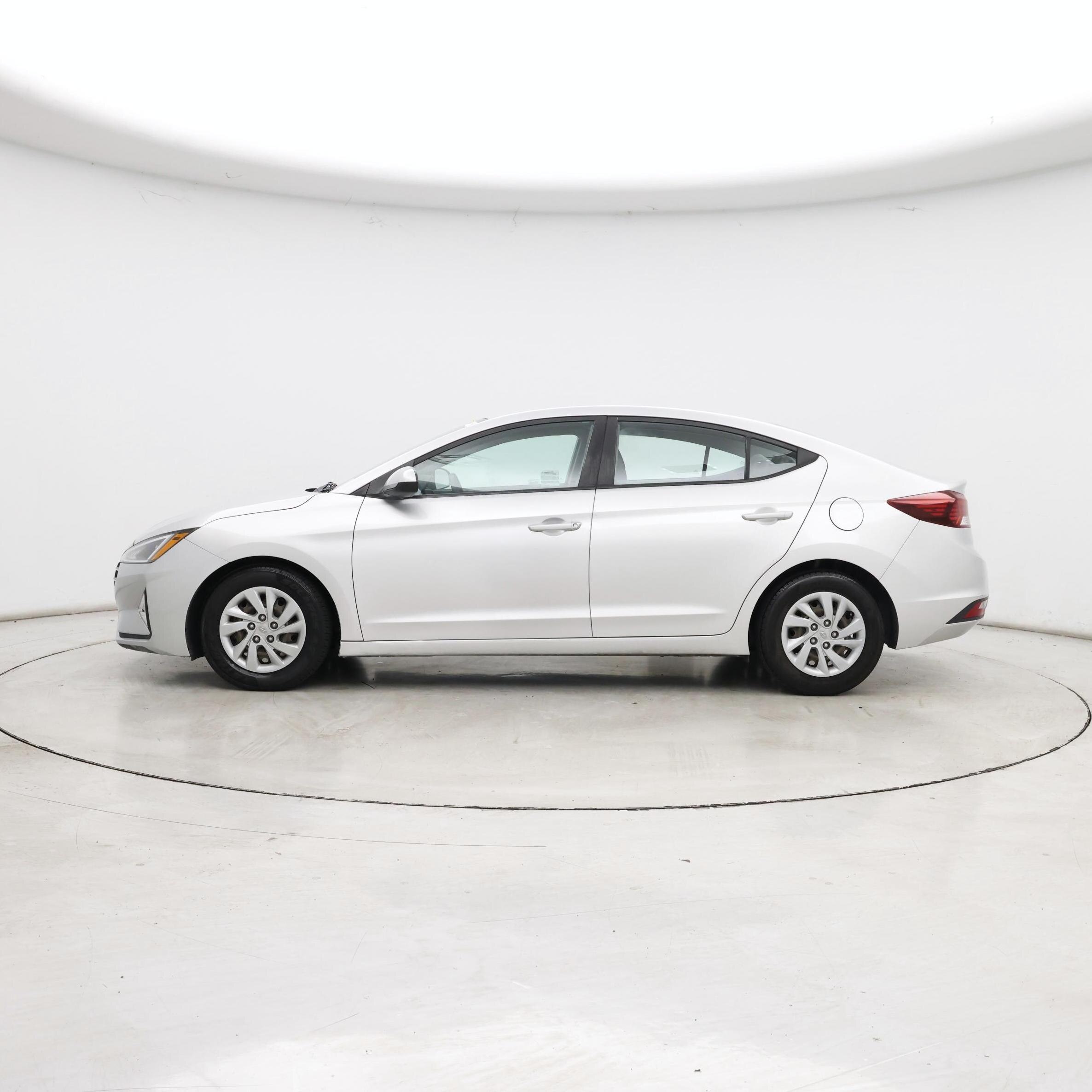Thumbnail: 2019 Hyundai Elantra - 3