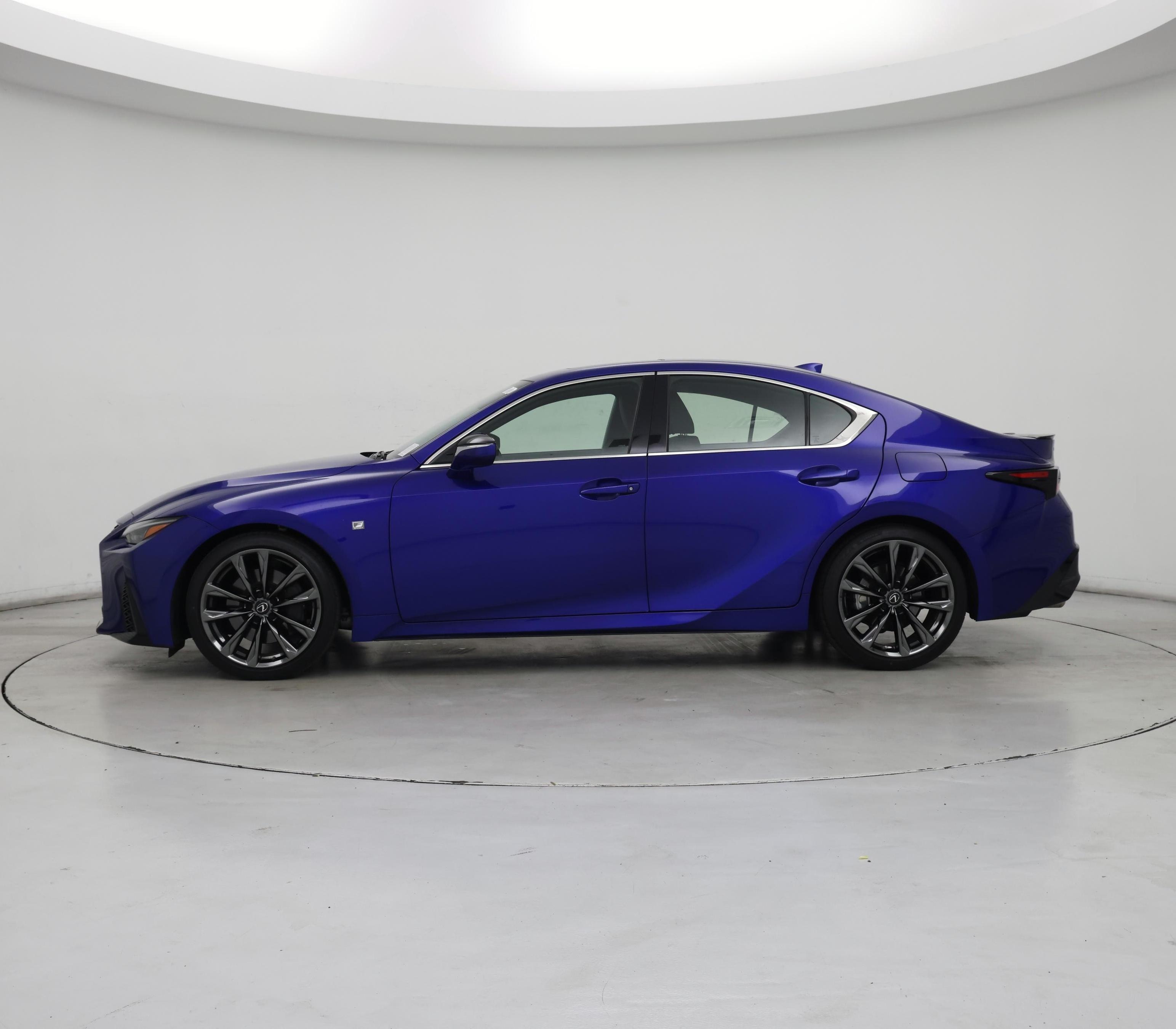 Thumbnail: 2022 Lexus IS - 3