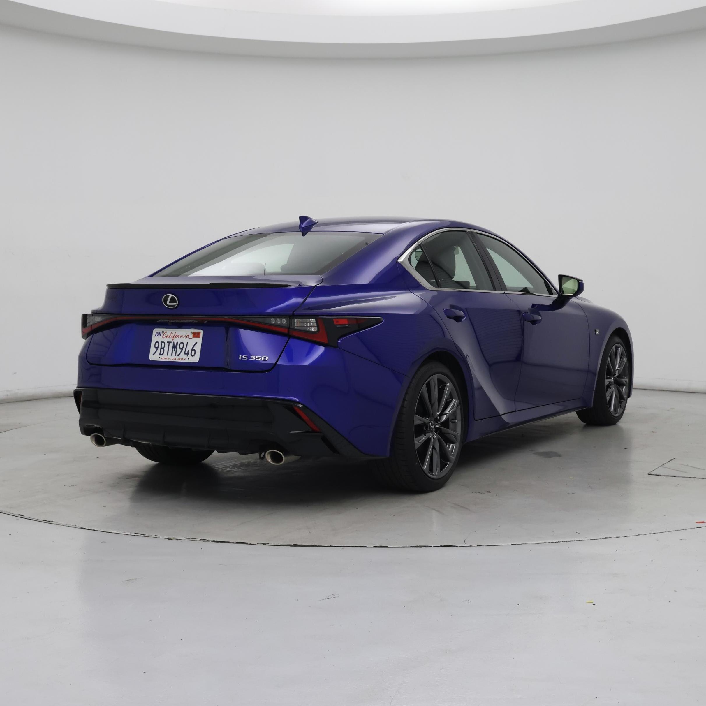Thumbnail: 2022 Lexus IS - 8