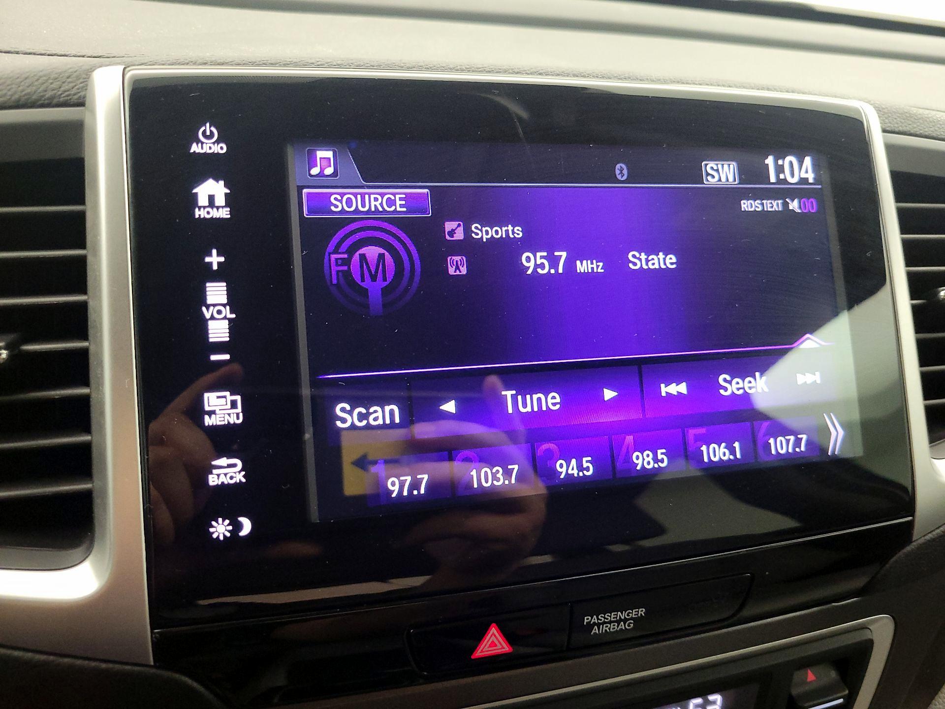 Thumbnail: 2018 Honda Pilot - 15