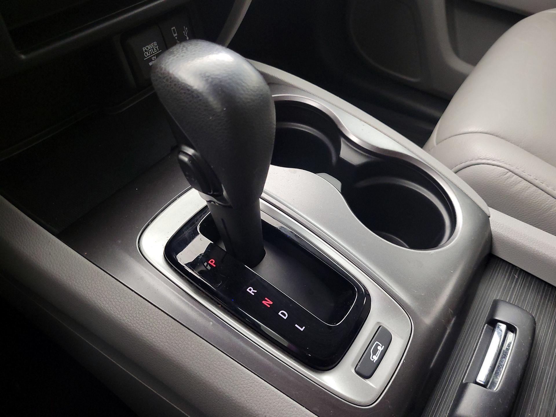 Thumbnail: 2018 Honda Pilot - 17