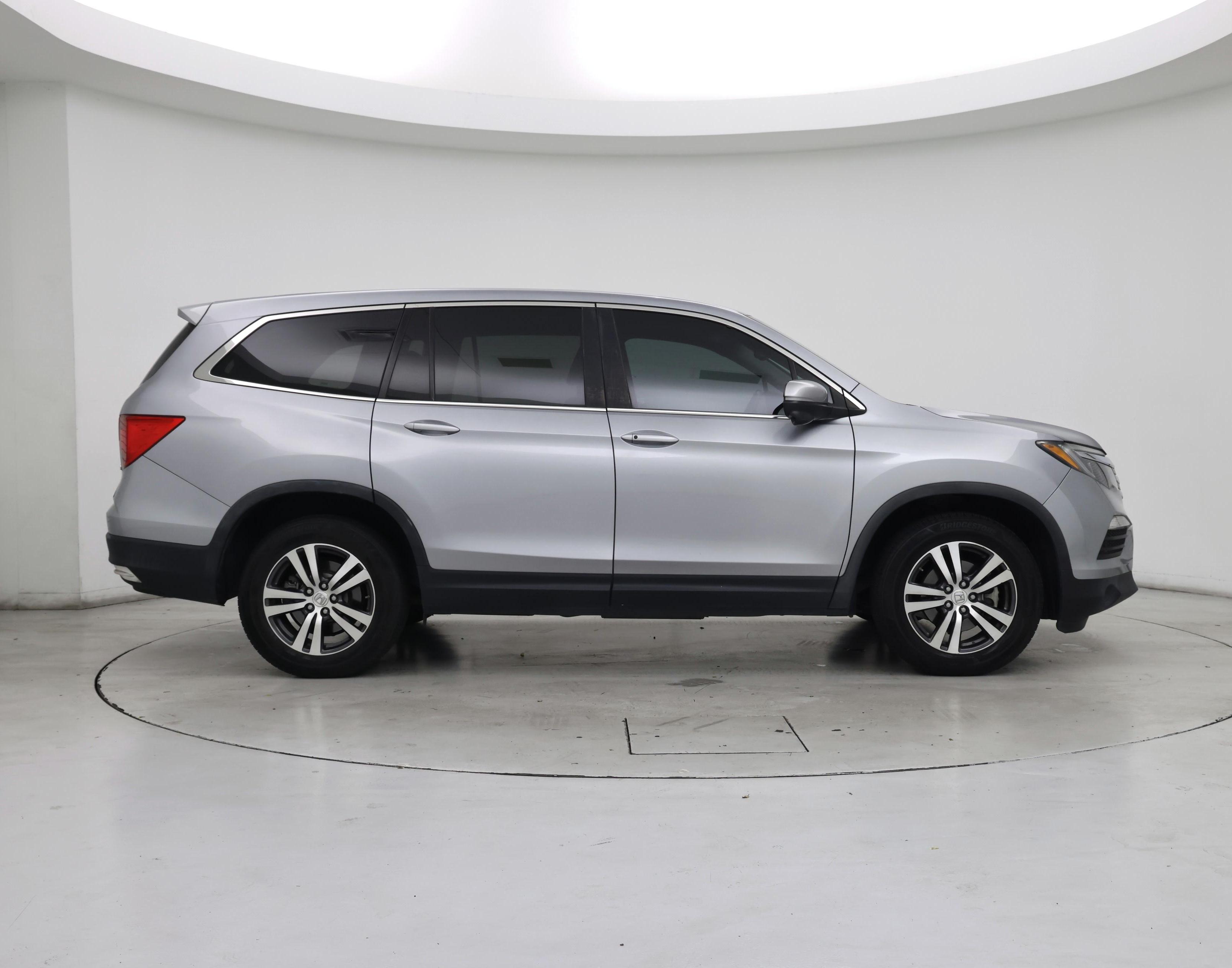 Thumbnail: 2018 Honda Pilot - 7