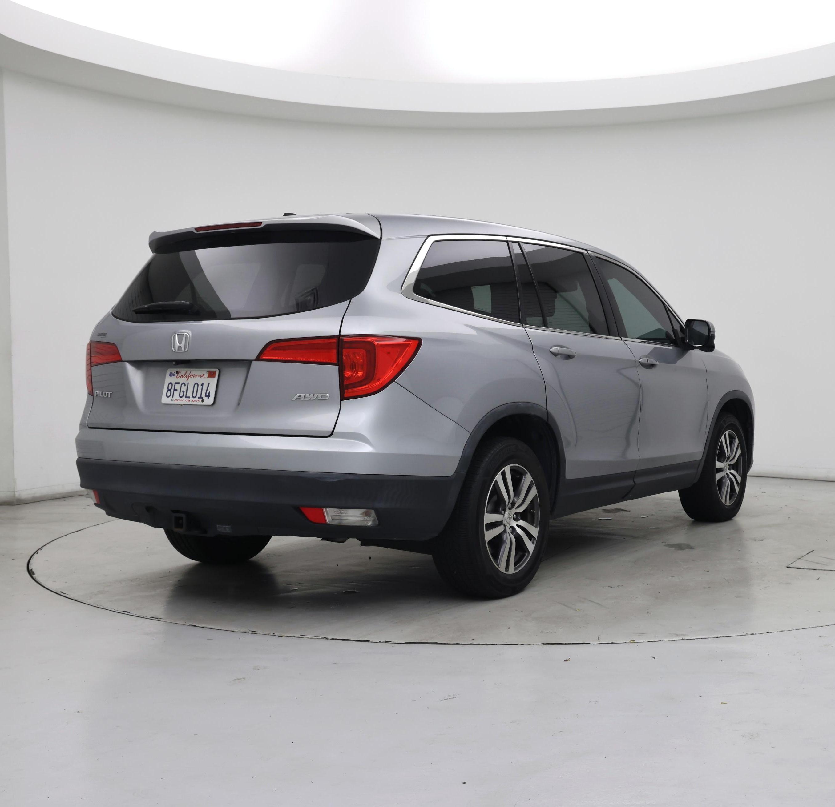 Thumbnail: 2018 Honda Pilot - 8