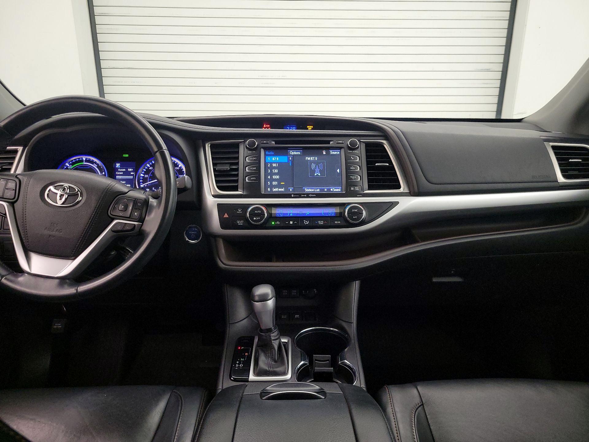 Thumbnail: 2018 Toyota Highlander - 9